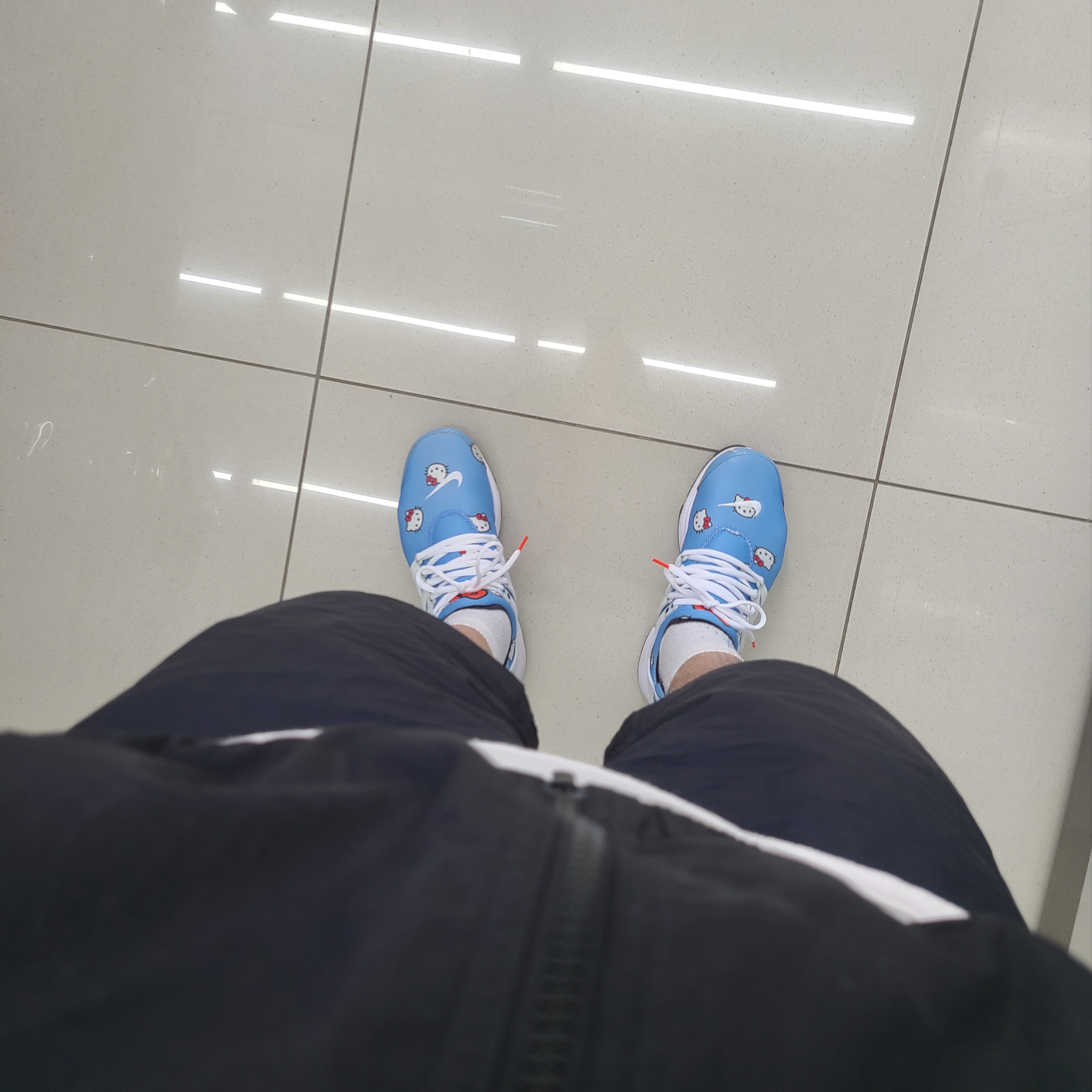 Nike x Hello Kitty Air Presto University Blue, Nike NRG Solo Swoosh Woven Track Jacket Black - Asia 착용 스타일