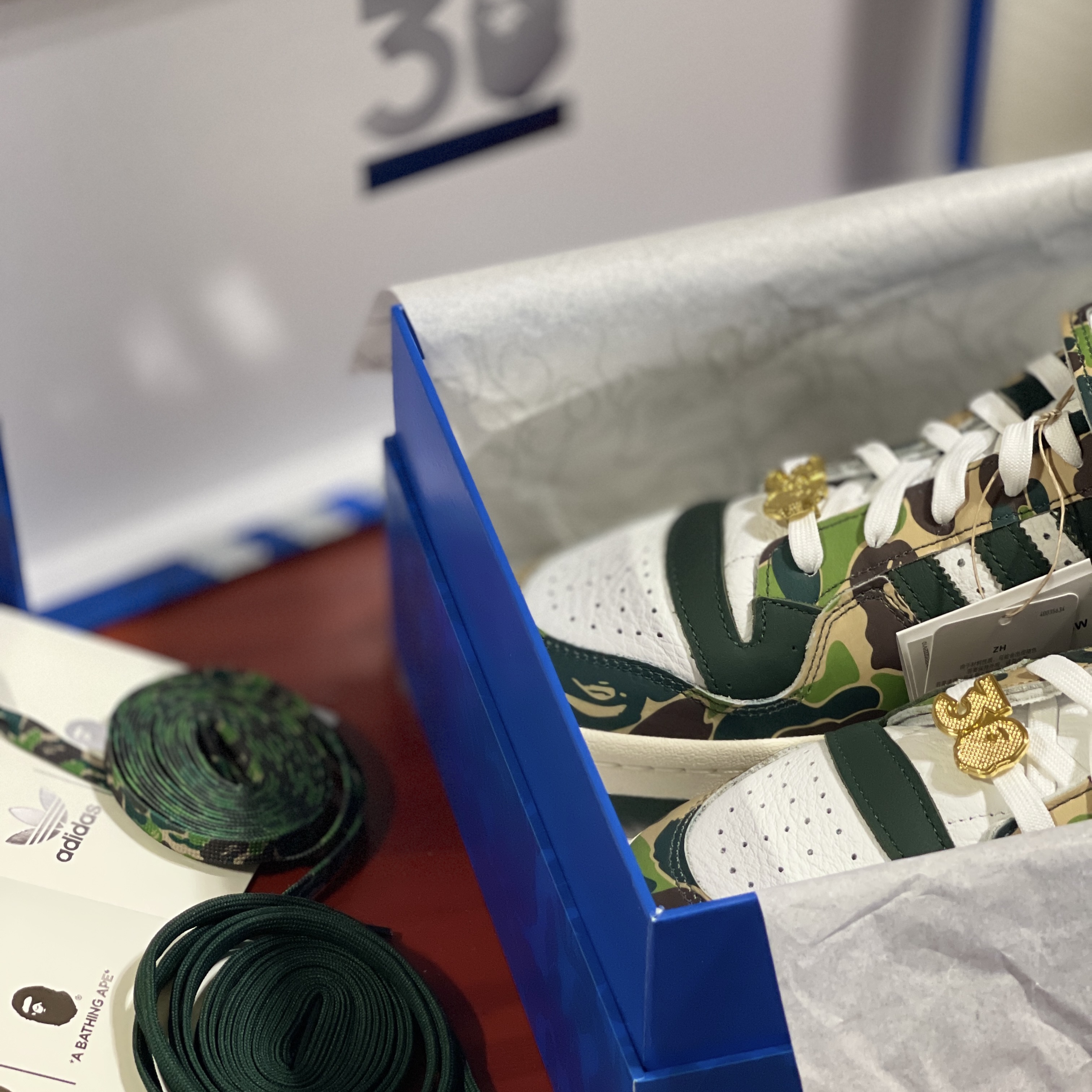 Adidas x BAPE Forum 84 Low Green Camo 착용 스타일 - 2