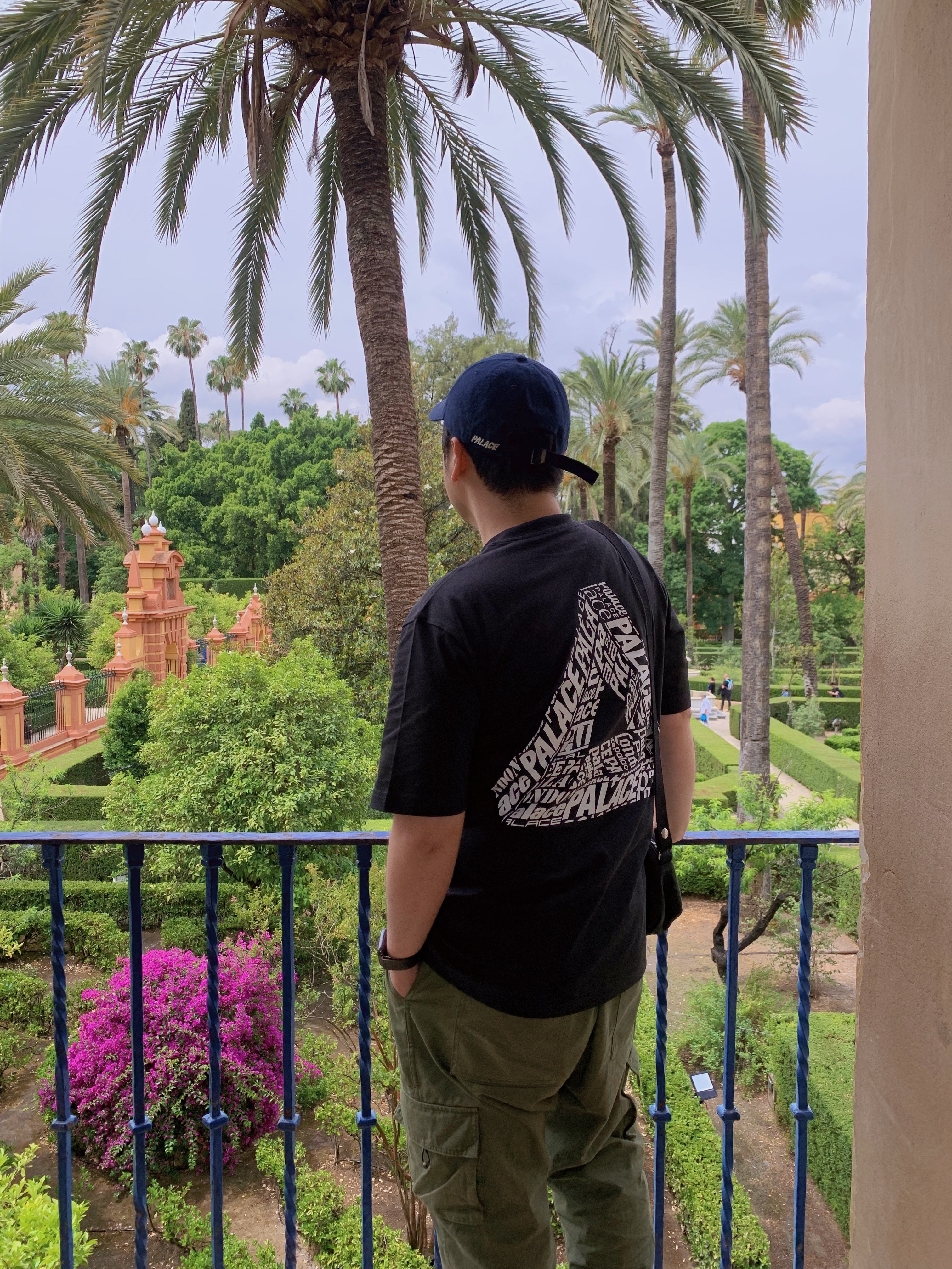 Palace Tri-Text T-Shirt Black - 22FW 착용 스타일