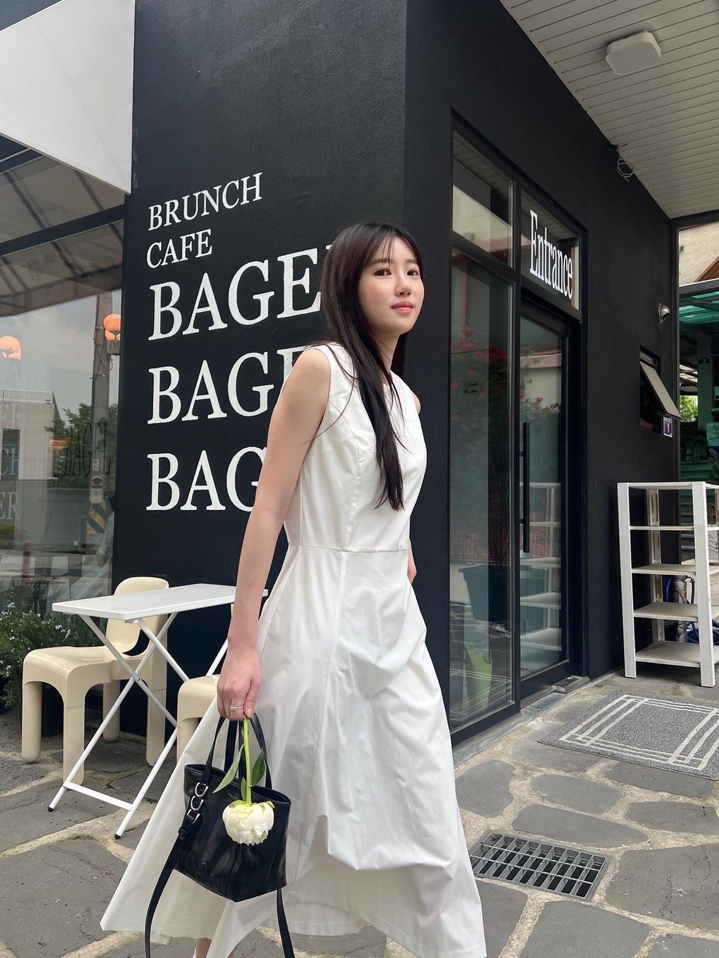 Haveless Women Sleeveless Flare Dress Ivory, Haveless Women Sleeveless Flare Dress Black 착용 스타일 - 1