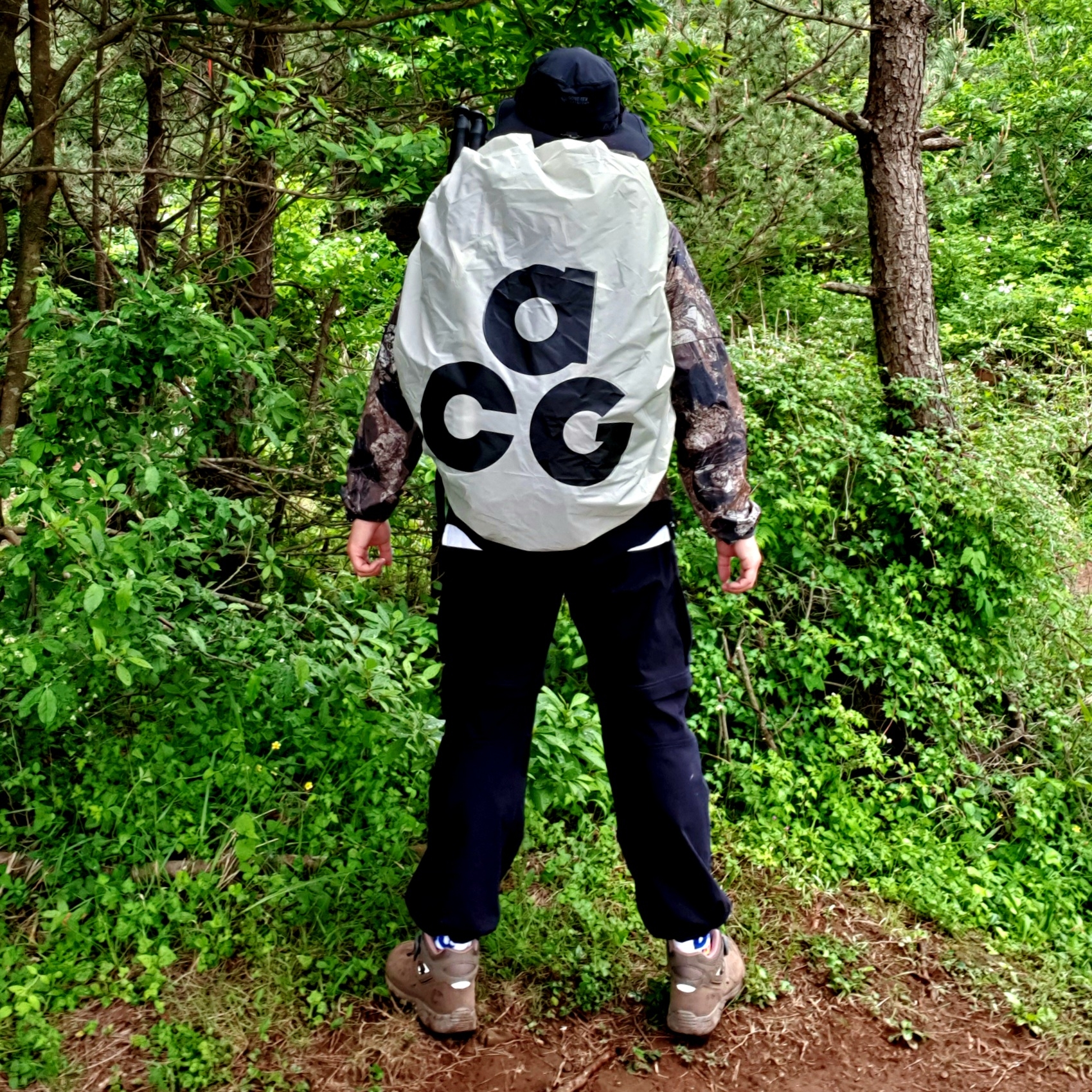 나이키 ACG 36 백팩 미디움 올리브, 나이키 ACG 스미스 서밋 카고 팬츠 블랙 서밋 화이트 - 아시아 착용 스타일 - 2