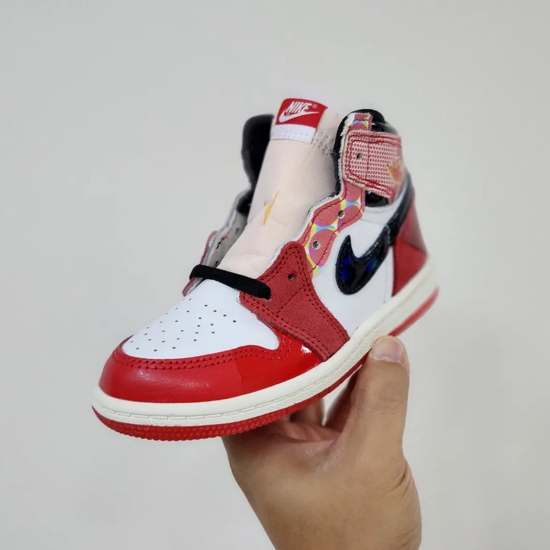 (TD) Jordan 1 Retro High Spider-Man Next Chapter 착용 스타일 - 1