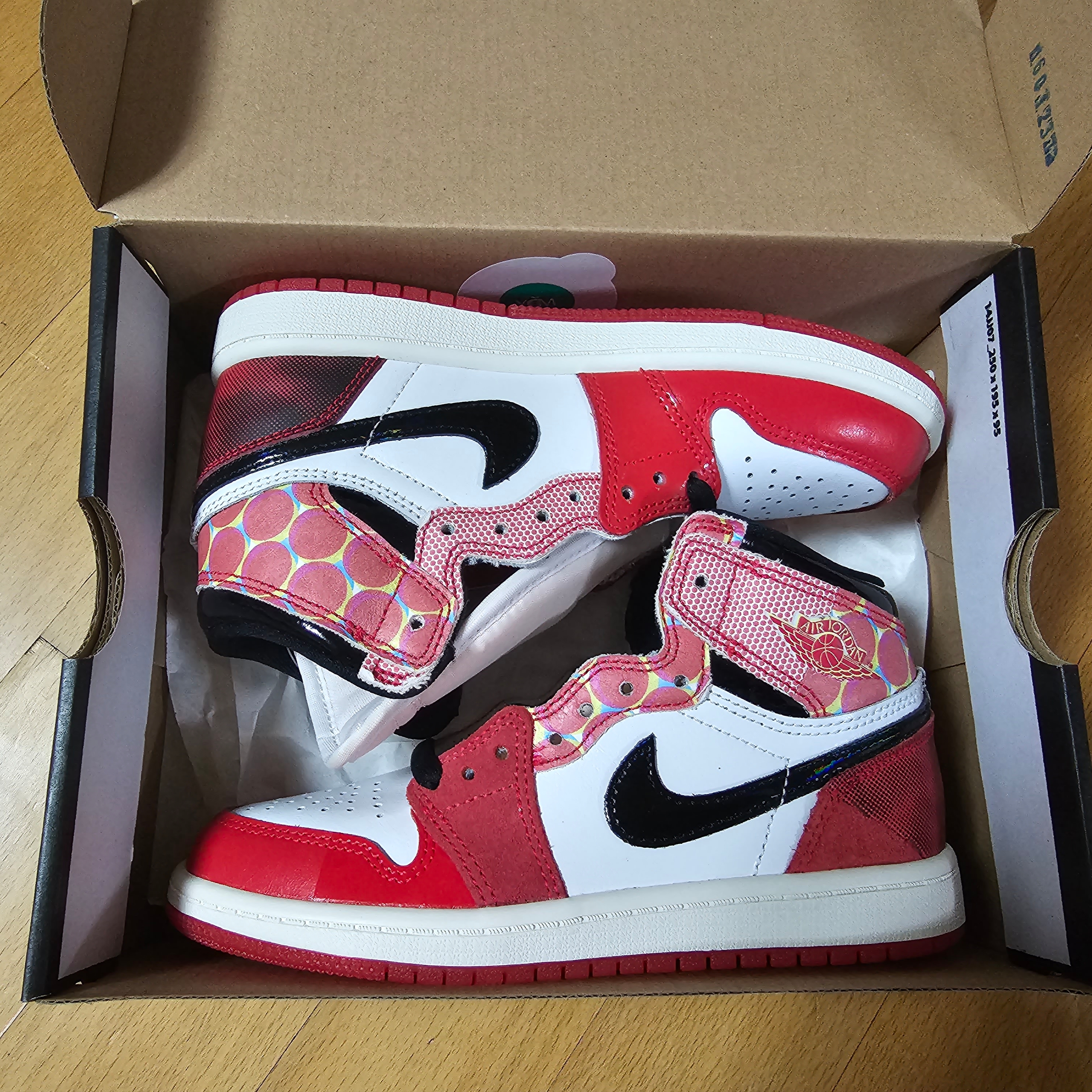 (PS) Jordan 1 Retro High Spider-Man Next Chapter 착용 스타일 - 1