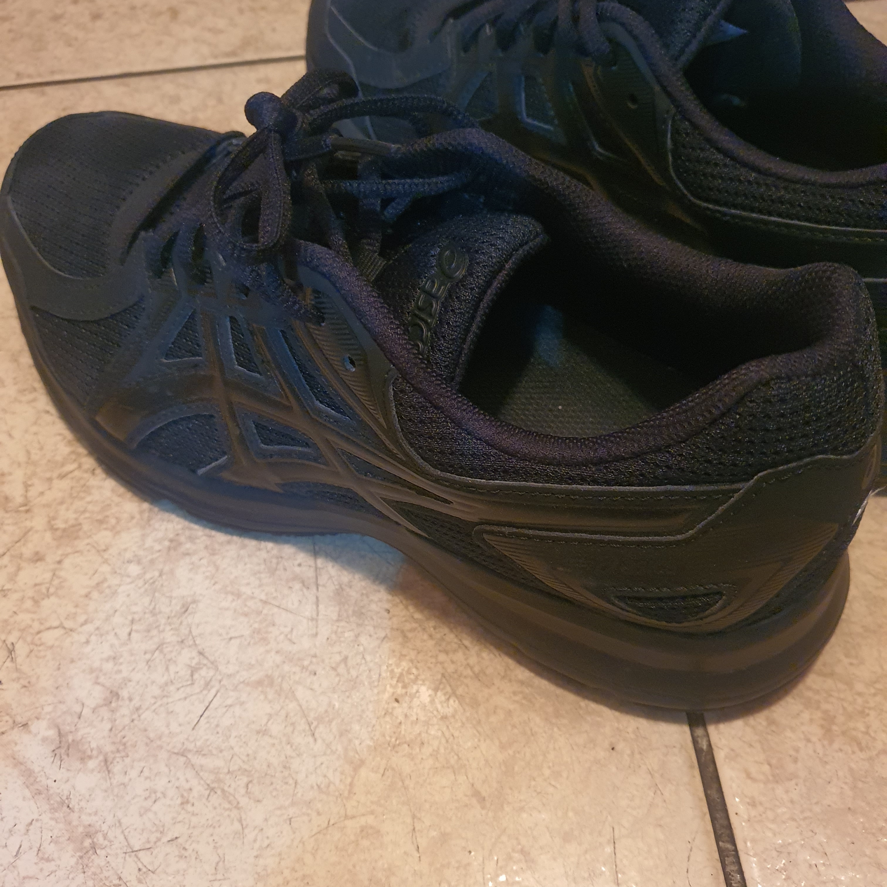 Asics Jog 100 2 Black 착용 스타일