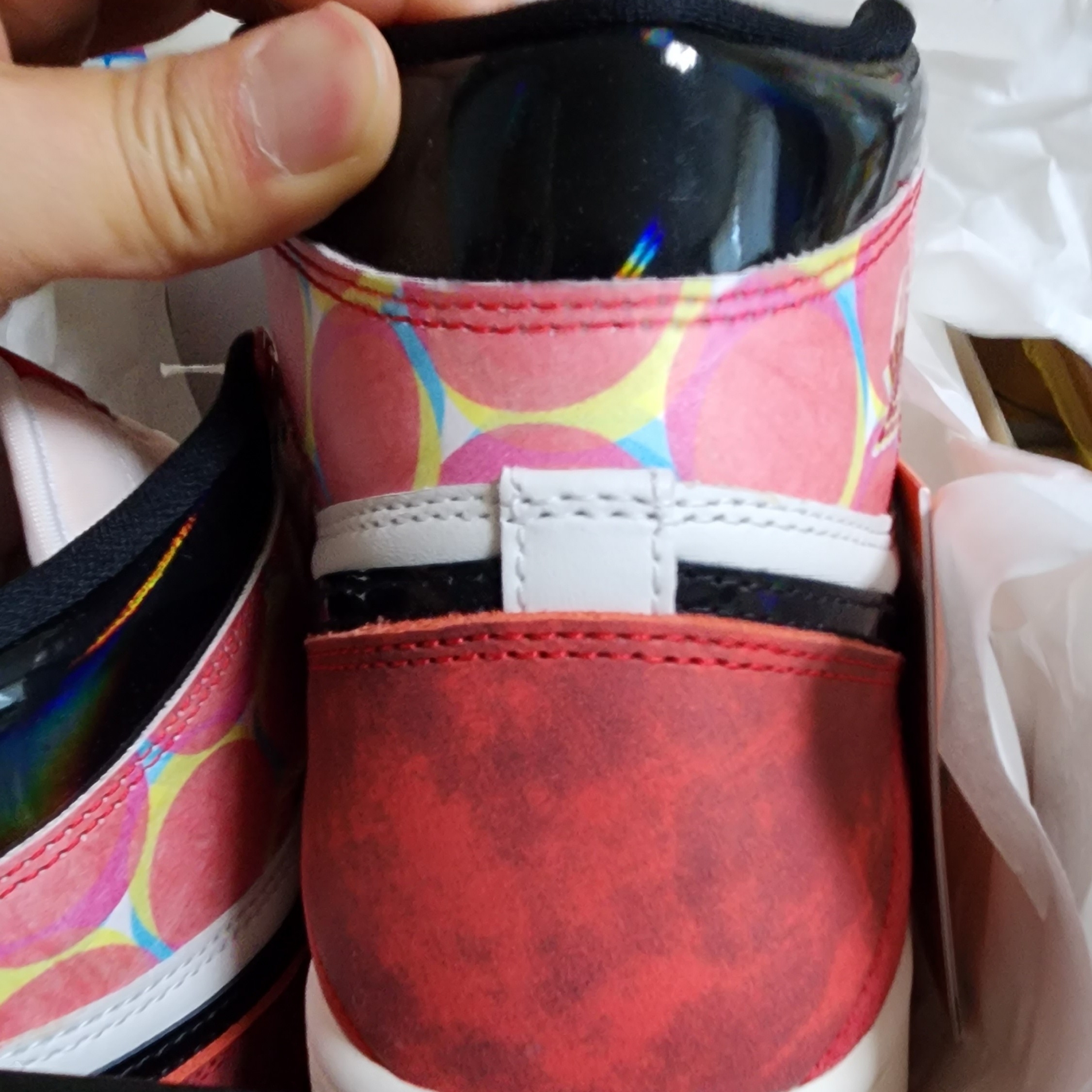 Jordan 1 Retro High Spider-Man Next Chapter 착용 스타일 - 3