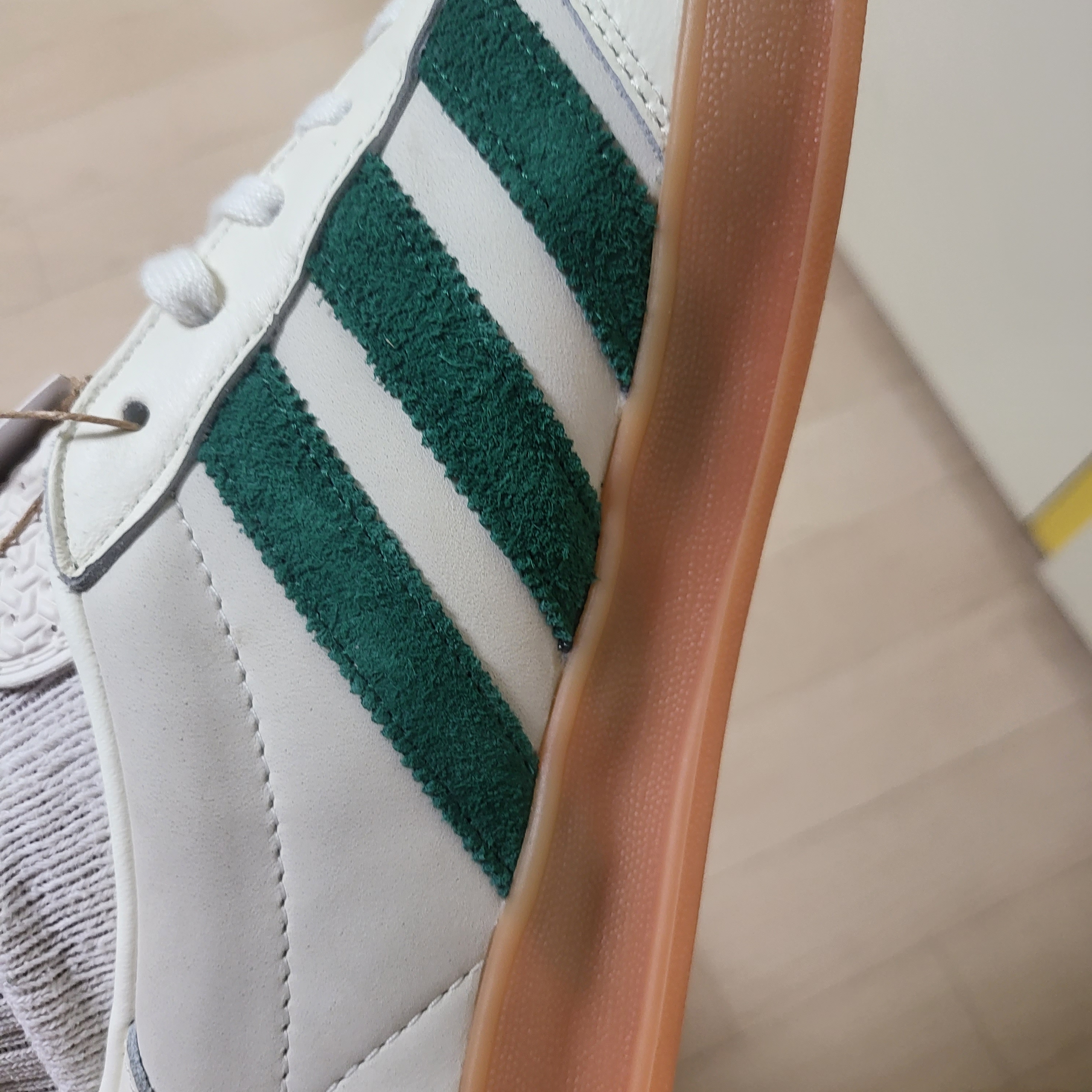 Adidas x Emmi Gazelle Indoor Off White Dark Green 착용 스타일