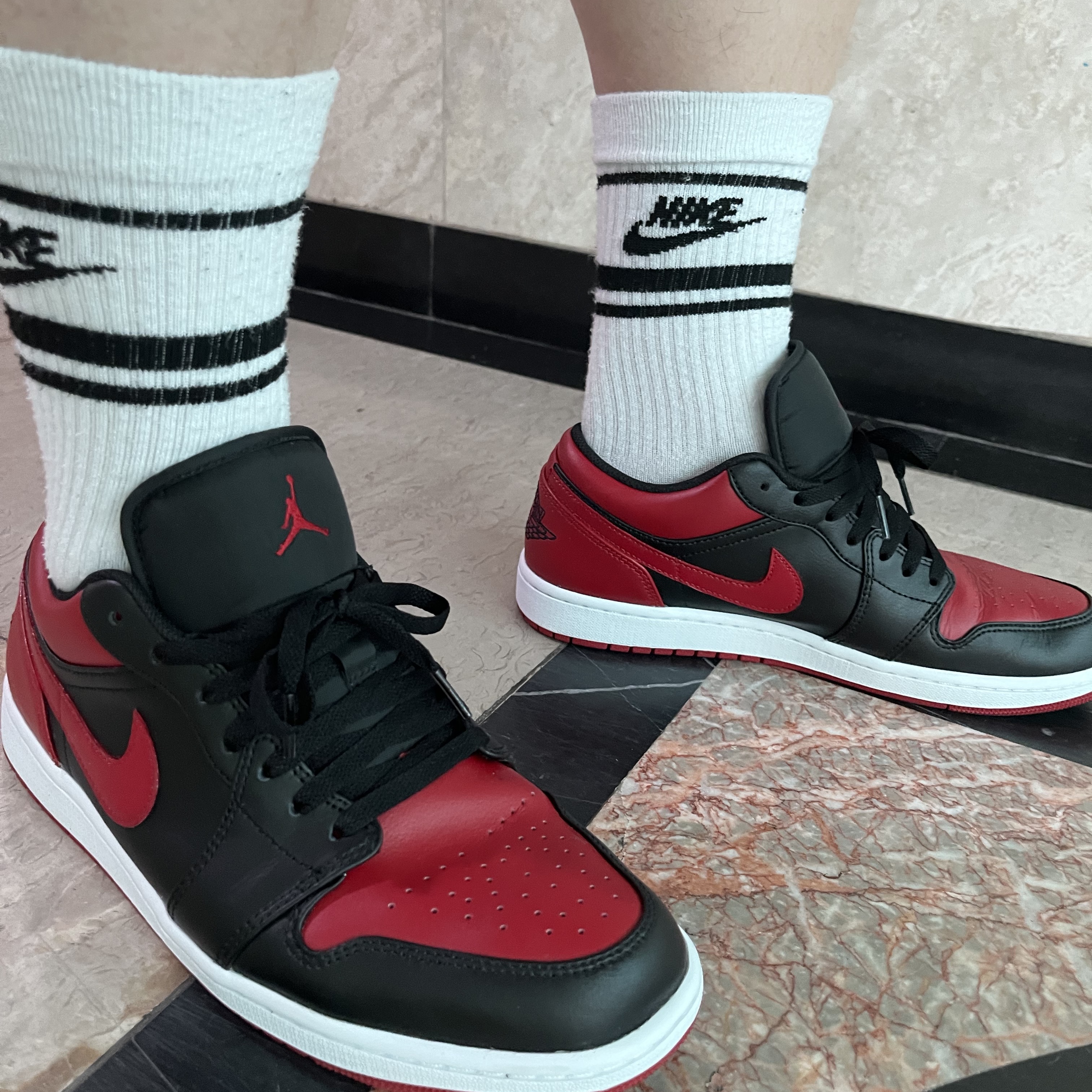 Jordan 1 Low Alternate Bred Toe 착용 스타일