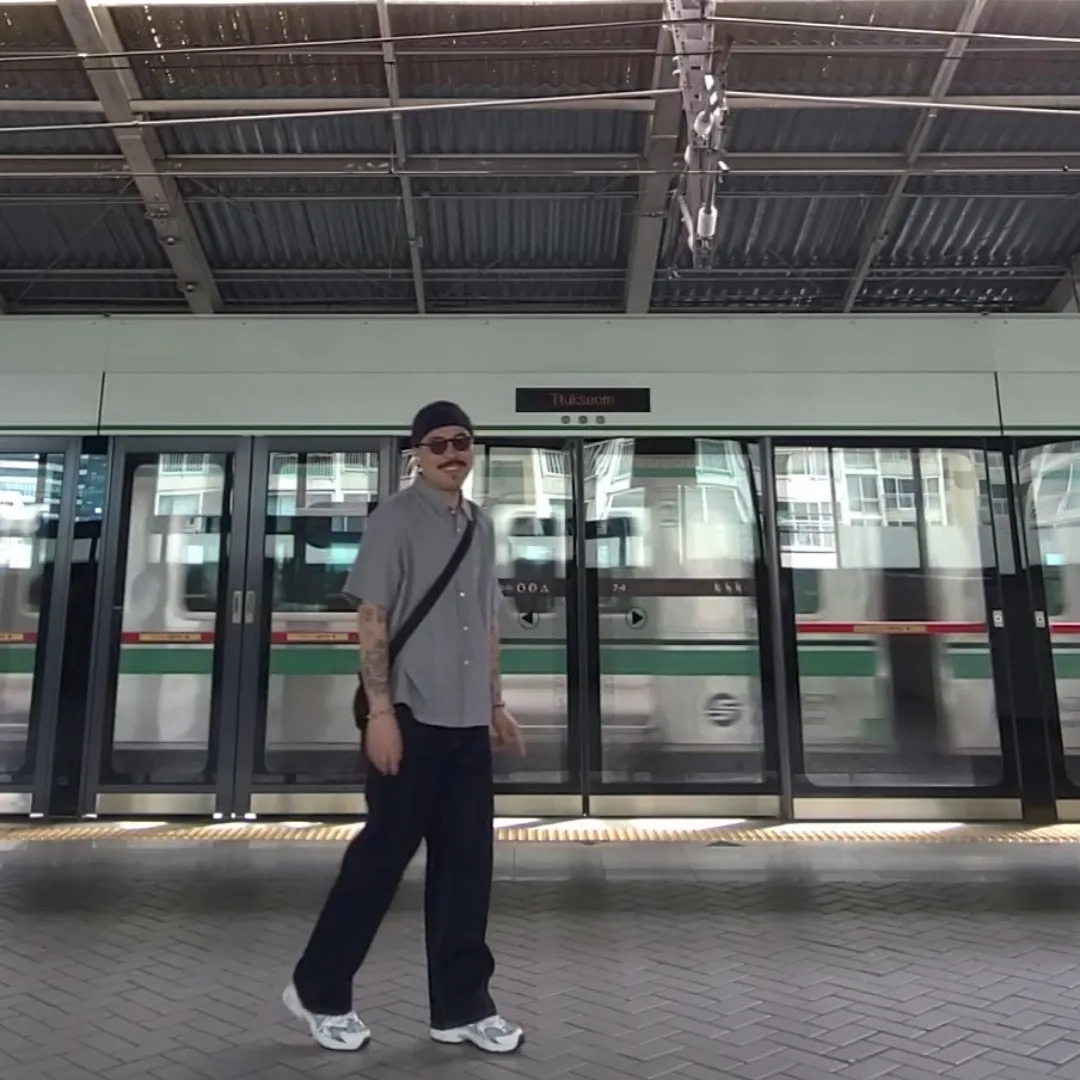 뉴발란스 530 스틸 블루 착용 스타일 - 1