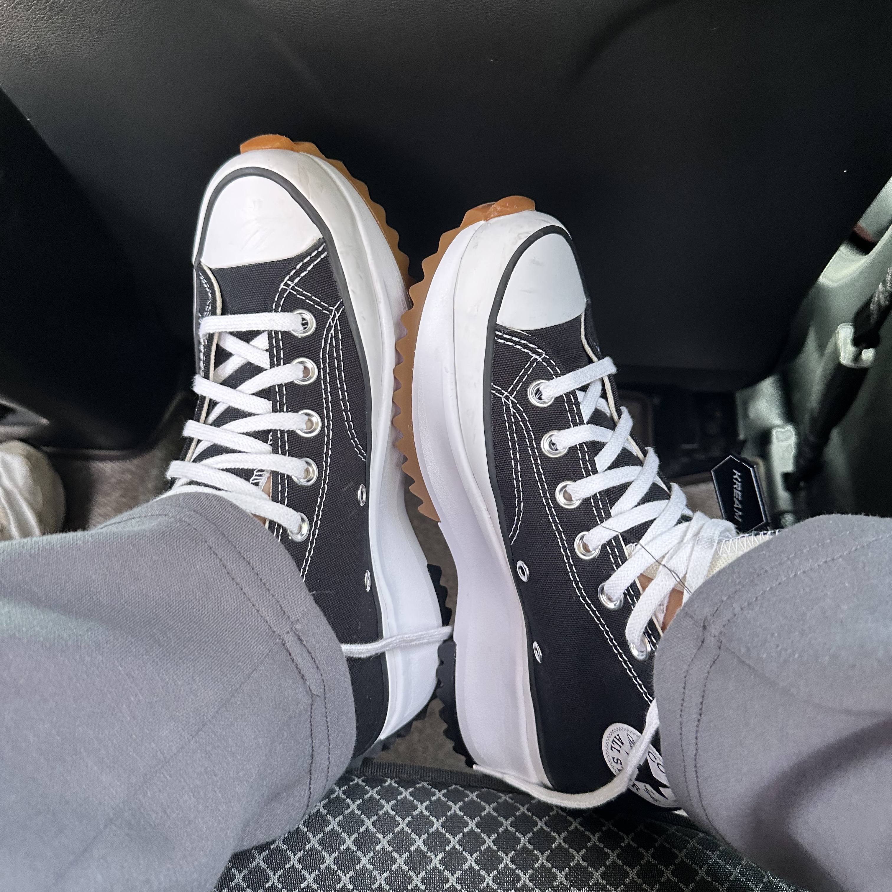 Converse Run Star Hike Hi Black White Gum 착용 스타일