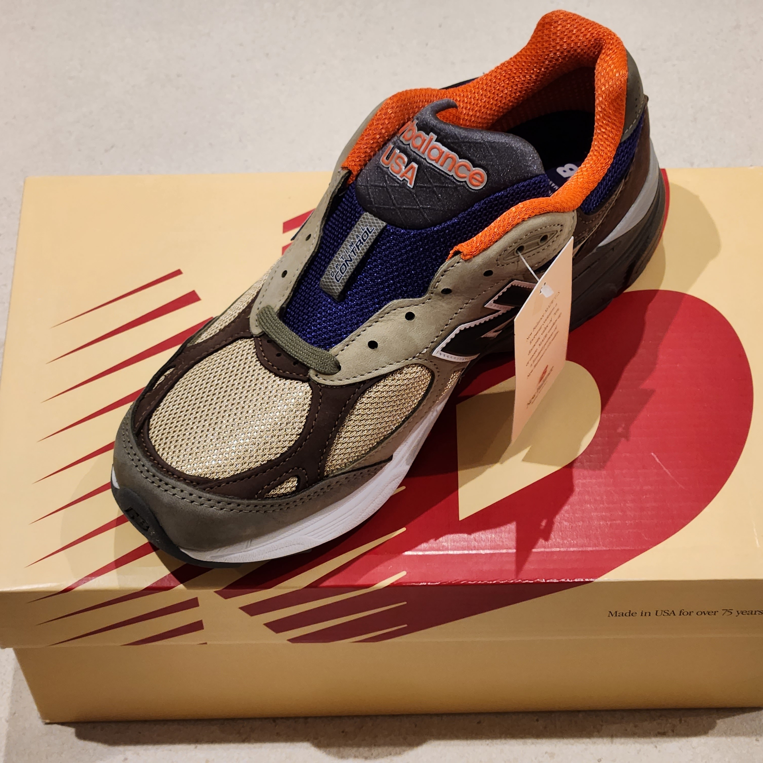 New Balance 990v3 Made in USA Tan Orange 착용 스타일 - 1