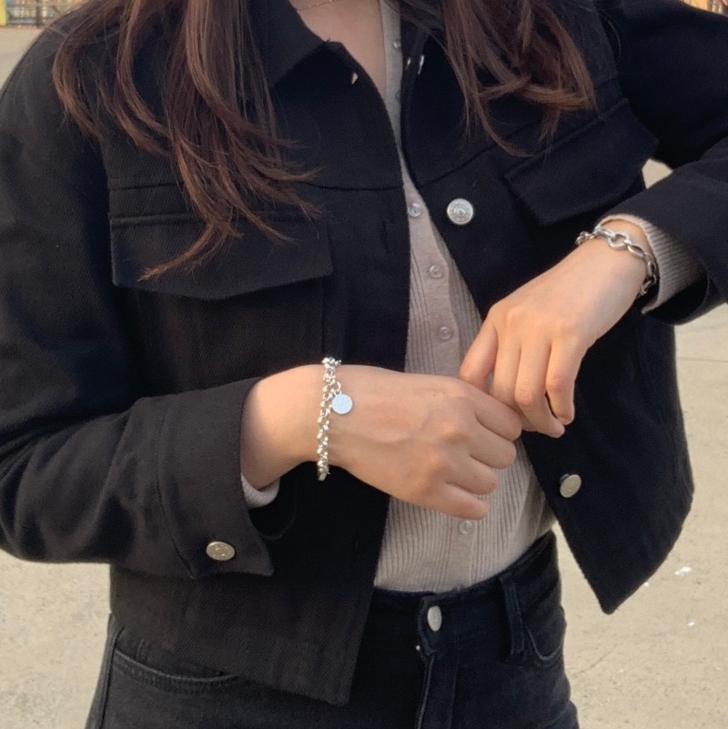 [KREAM 단독] Haleine Antique Piercing O Chain Bracelet Silver 착용 스타일