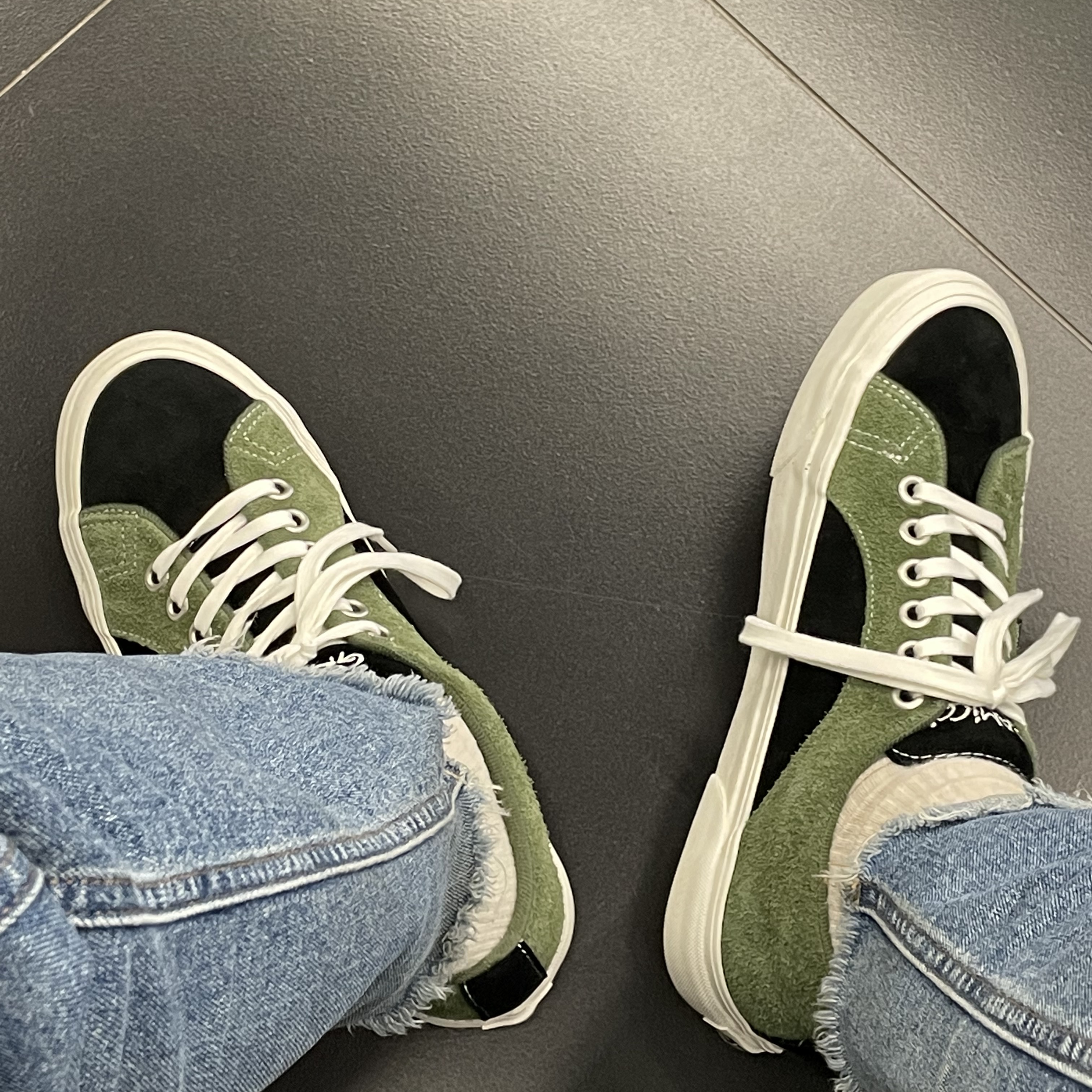 Vans x Gramicci Lampin 86 DX Black Olive 착용 스타일