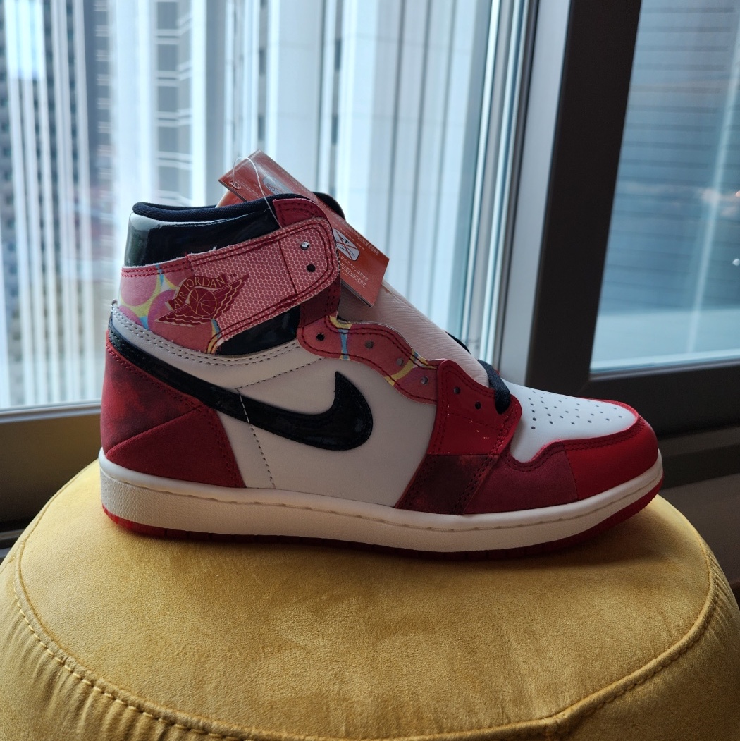 Jordan 1 Retro High Spider-Man Next Chapter 착용 스타일 - 2