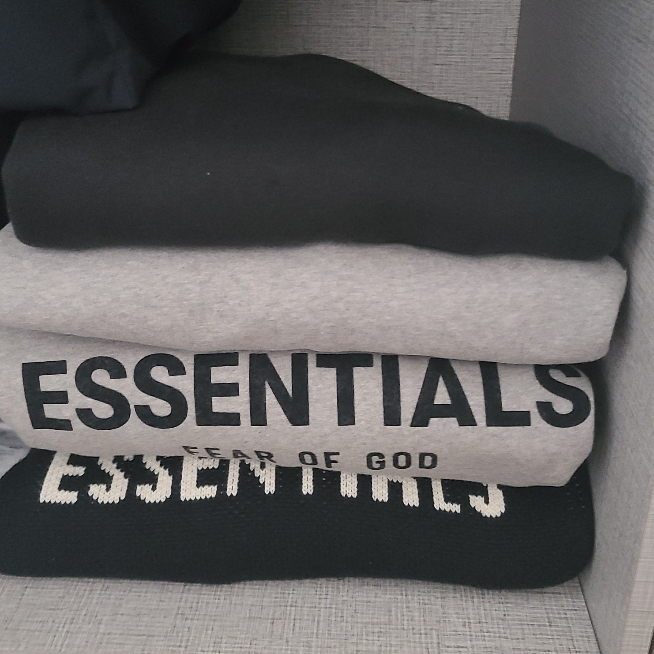 Essentials The Core Collection Crewneck Sweatshirt Dark Oatmeal, Essentials The Core Collection Hoodie Dark Oatmeal 착용 스타일