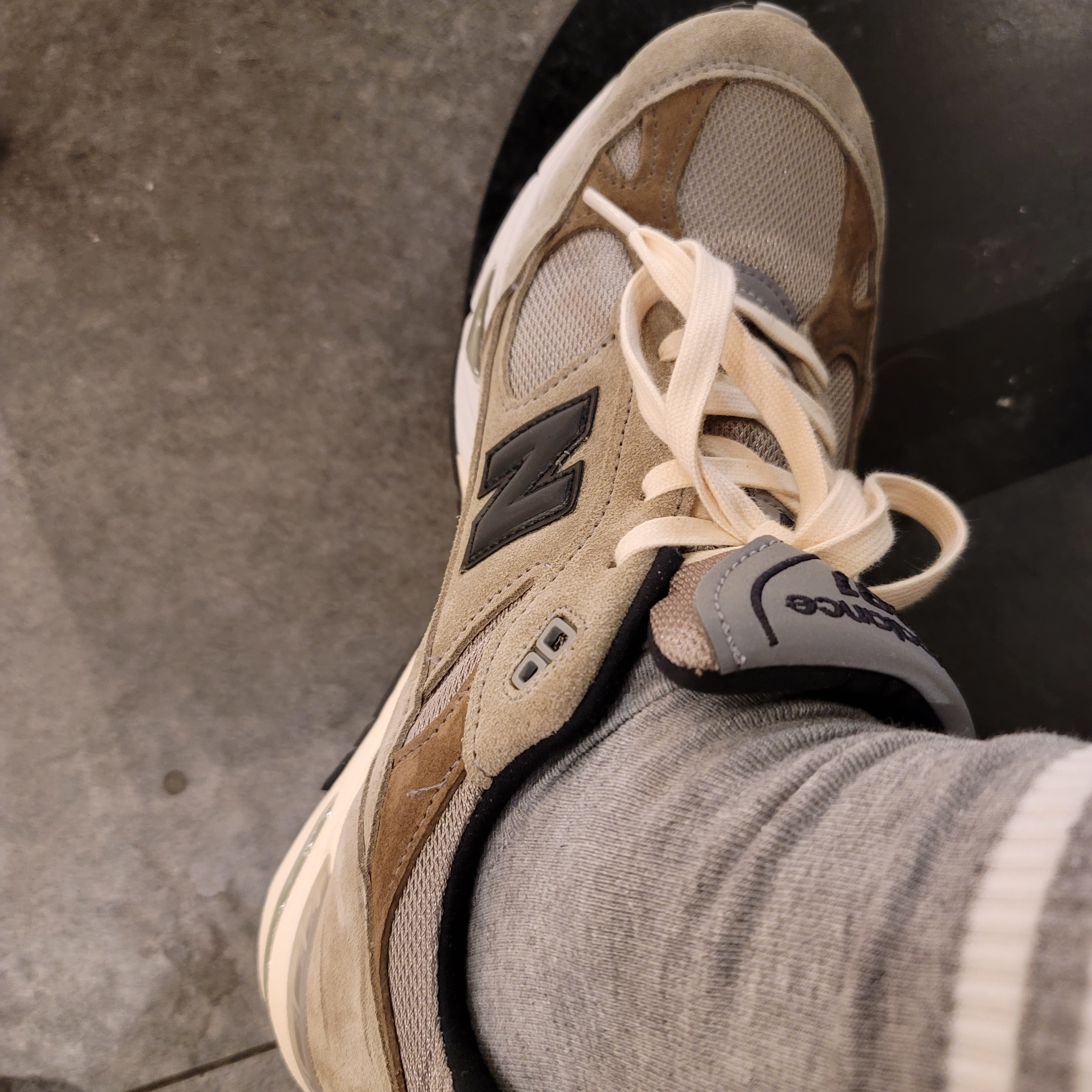 New Balance x JJJJound 991 Made in UK Grey 착용 스타일