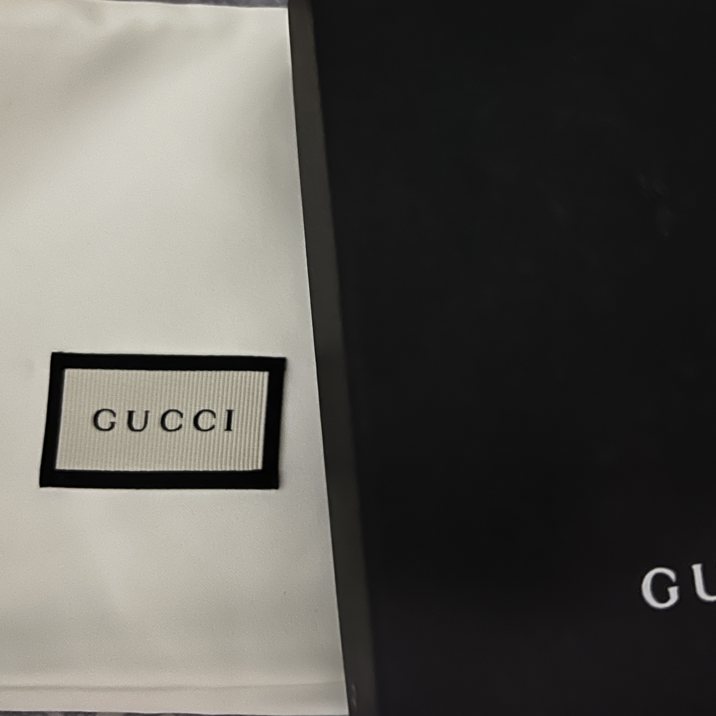 Gucci Micro GG Ssima Card Case Black 착용 스타일