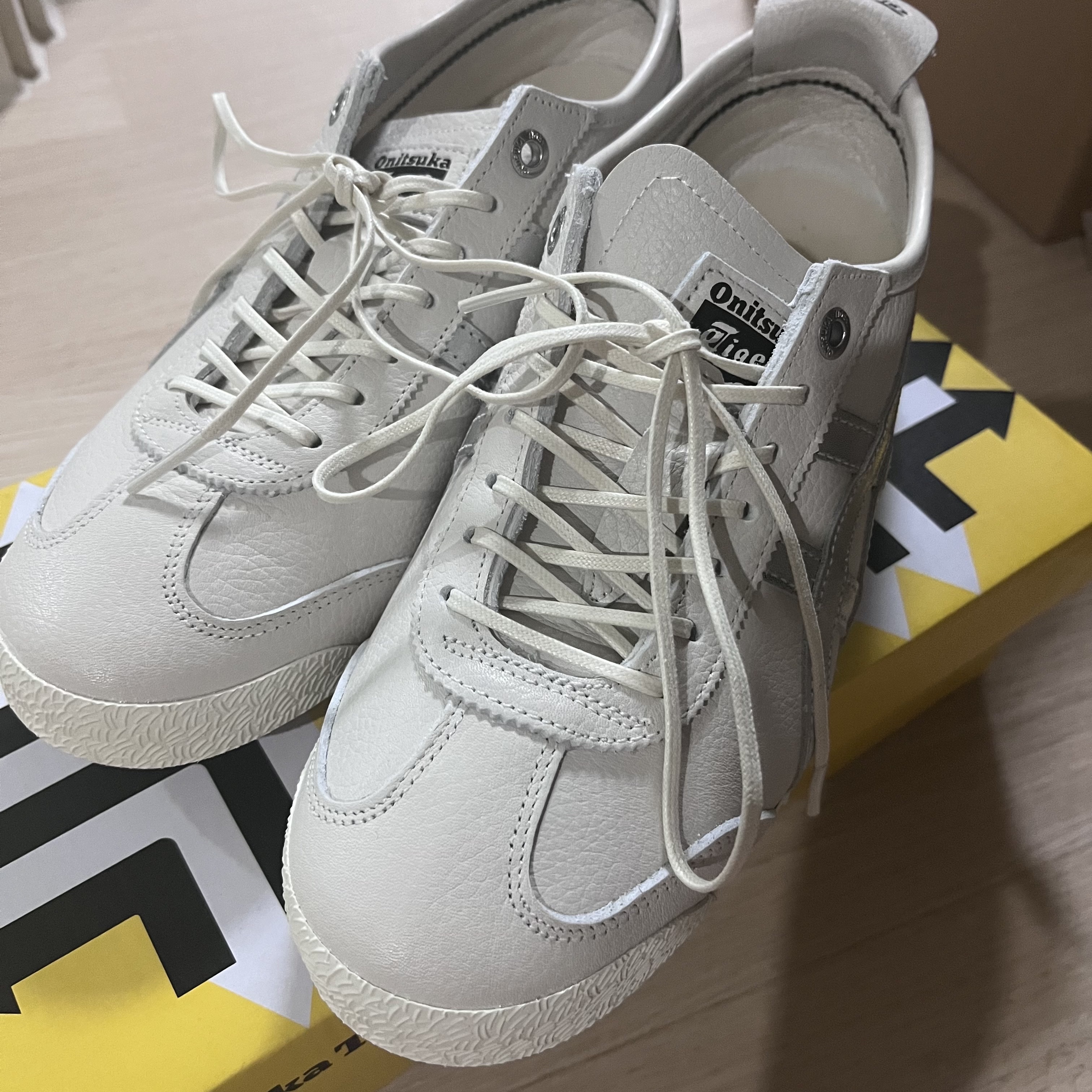 Onitsuka Tiger Mexico 66 SD Birch Silver 착용 스타일 - 1