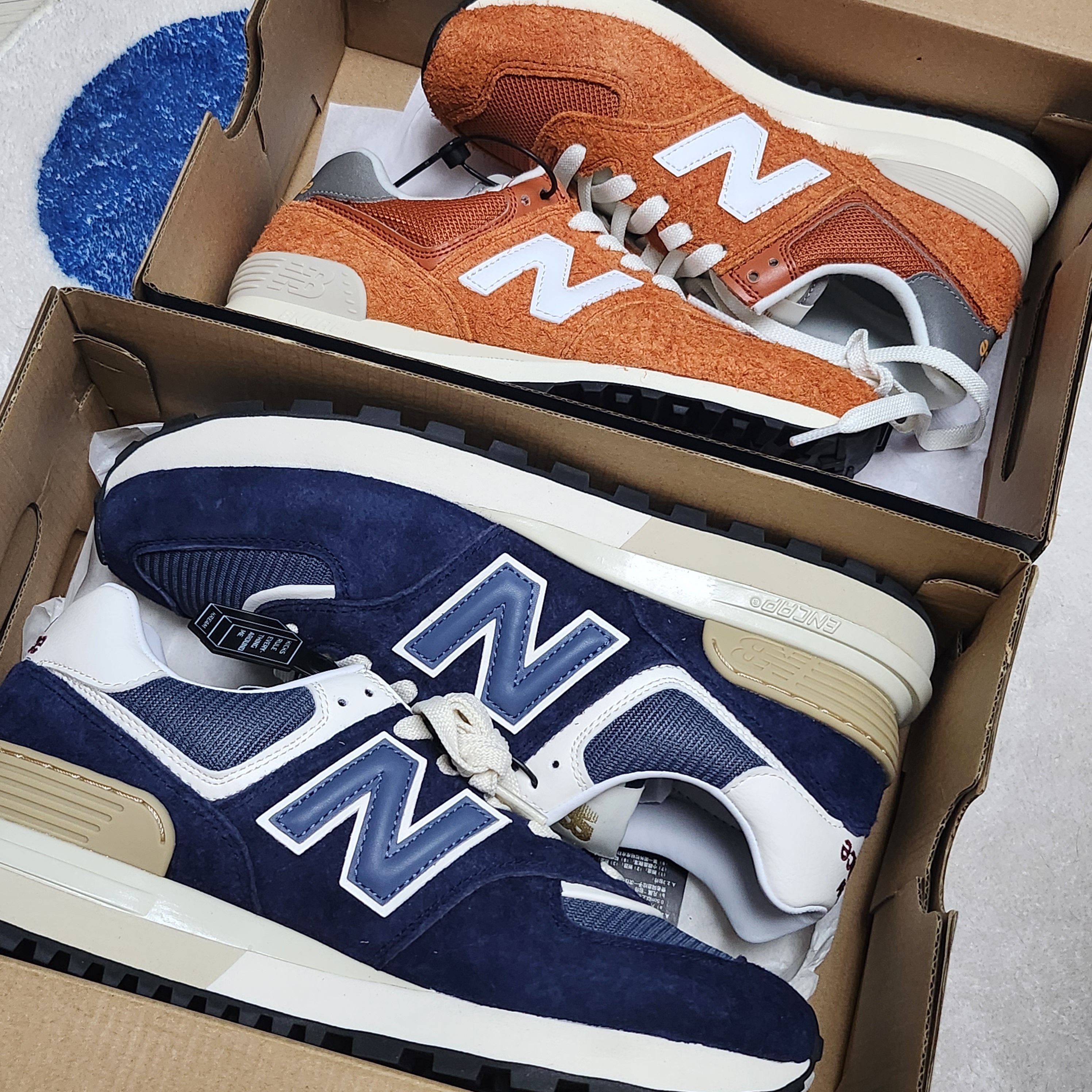 New Balance 574 Heritage Orange Burst White, New Balance 574 Legacy Navy 착용 스타일