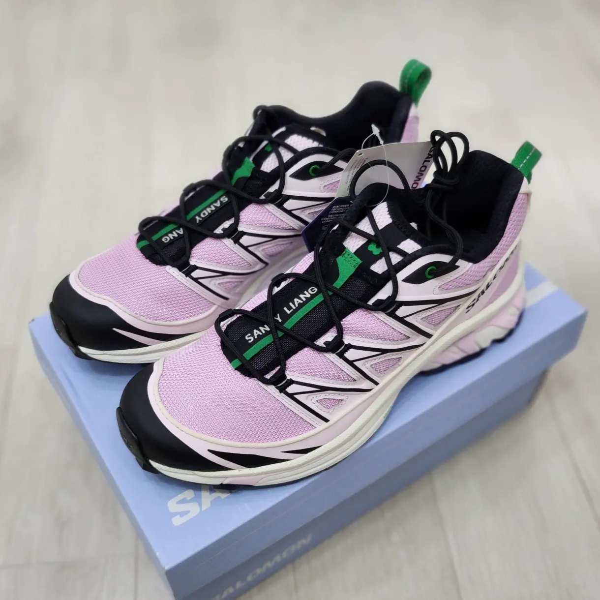 Salomon x Sandy Liang XT-6 Expanse Cradle Pink 착용 스타일 - 2