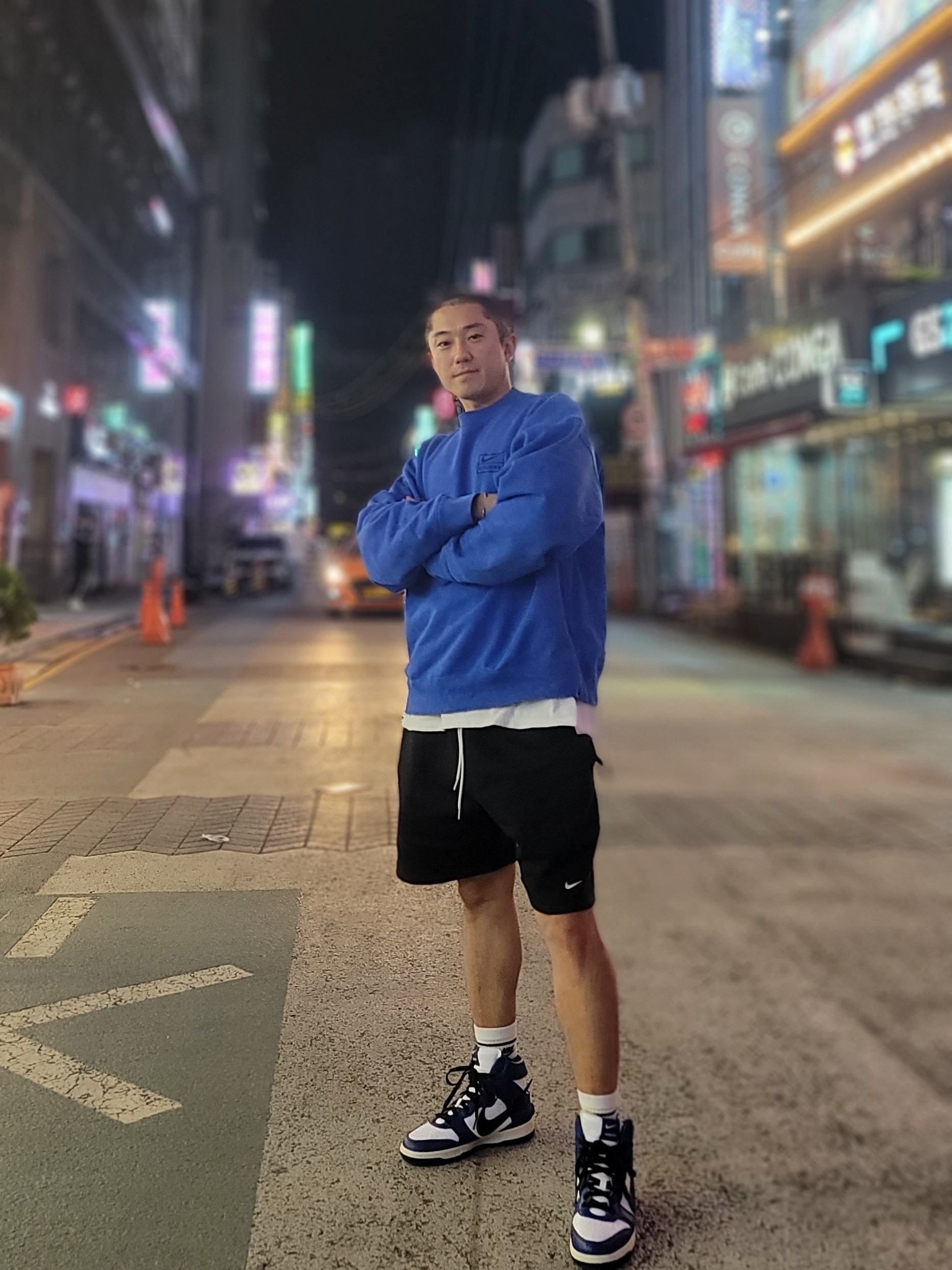나이키 NRG 솔로 스우시 플리스 쇼츠 블랙 - US/EU, 나이키 x 스투시 NRG 에시드 워시드 크루넥 게임 로얄 (DR4024-480) 착용 스타일 - 1