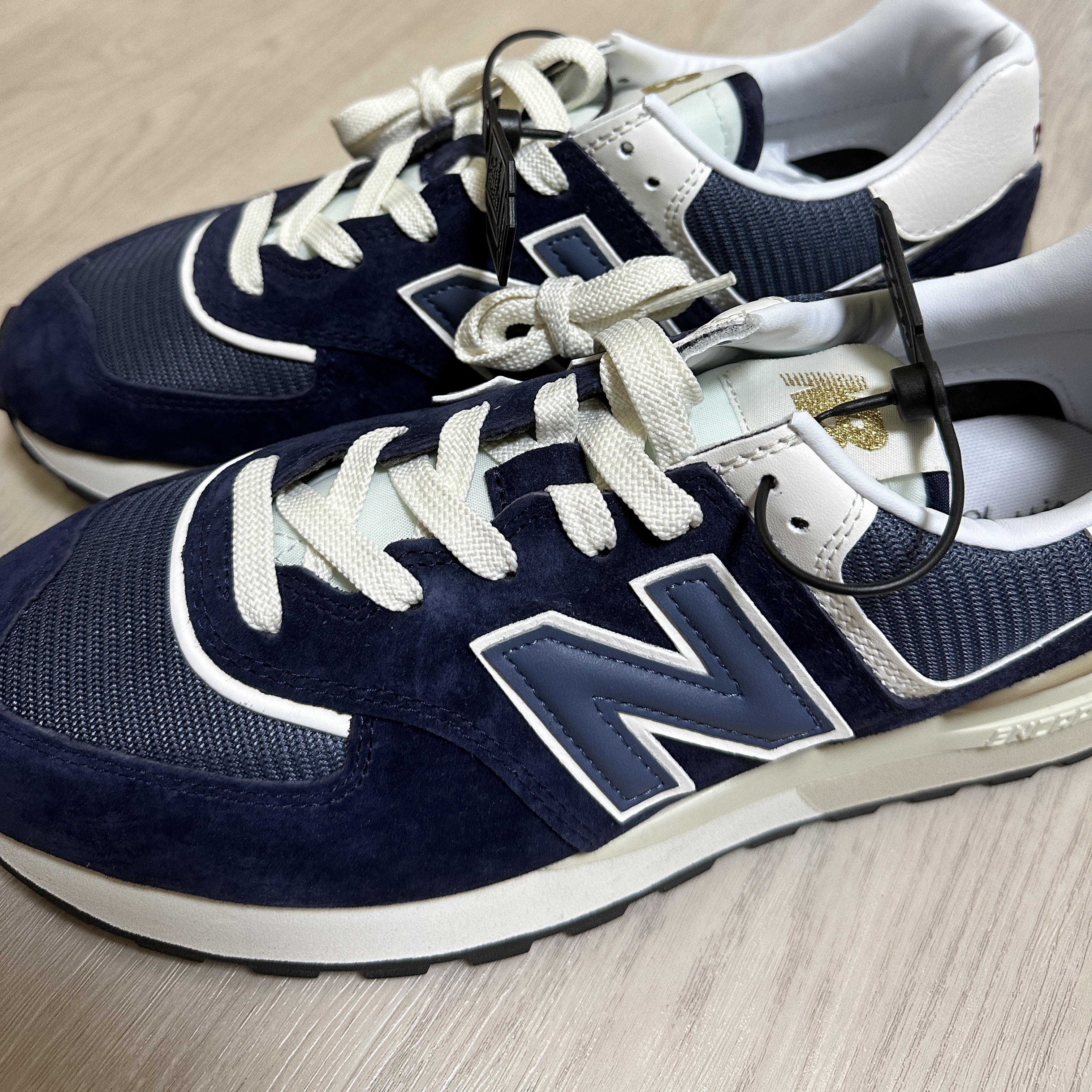 New Balance 574 Legacy Navy 착용 스타일