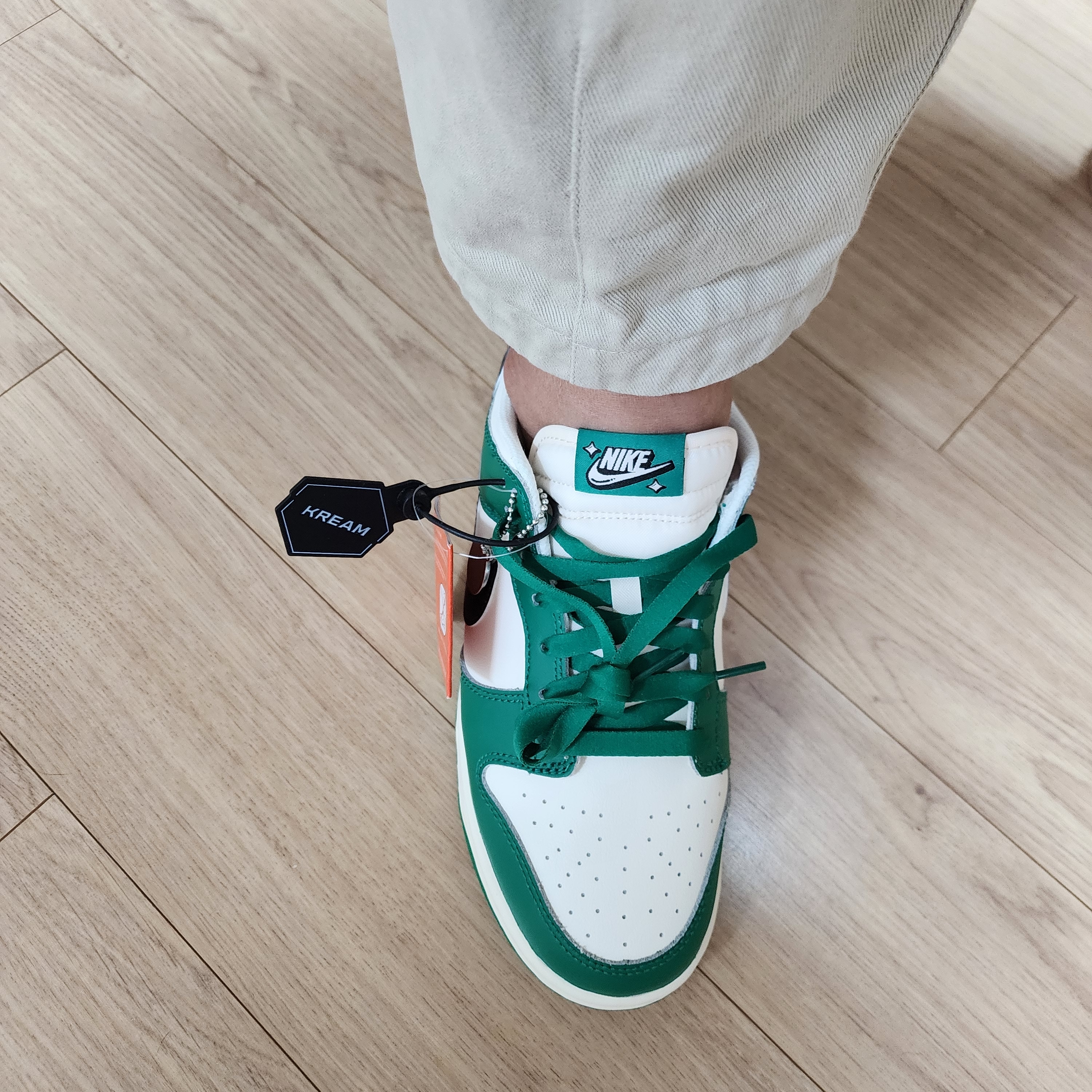 Nike Dunk Low Retro SE Jackpot Malachite 착용 스타일