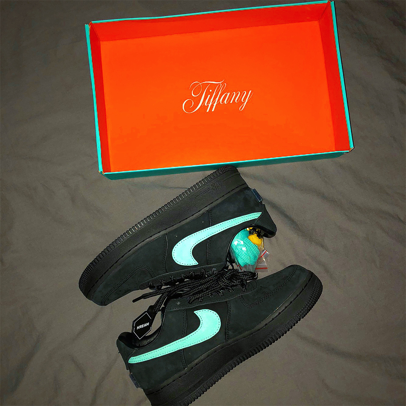 Nike x Tiffany & Co. Air Force 1 Low SP 1837 착용 스타일