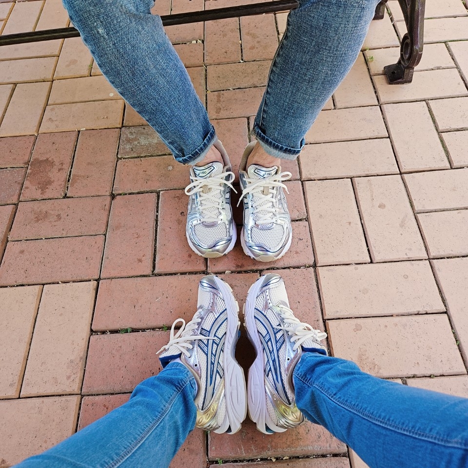 Asics Gel-Kayano 14 Cream Pure Silver 착용 스타일 - 3