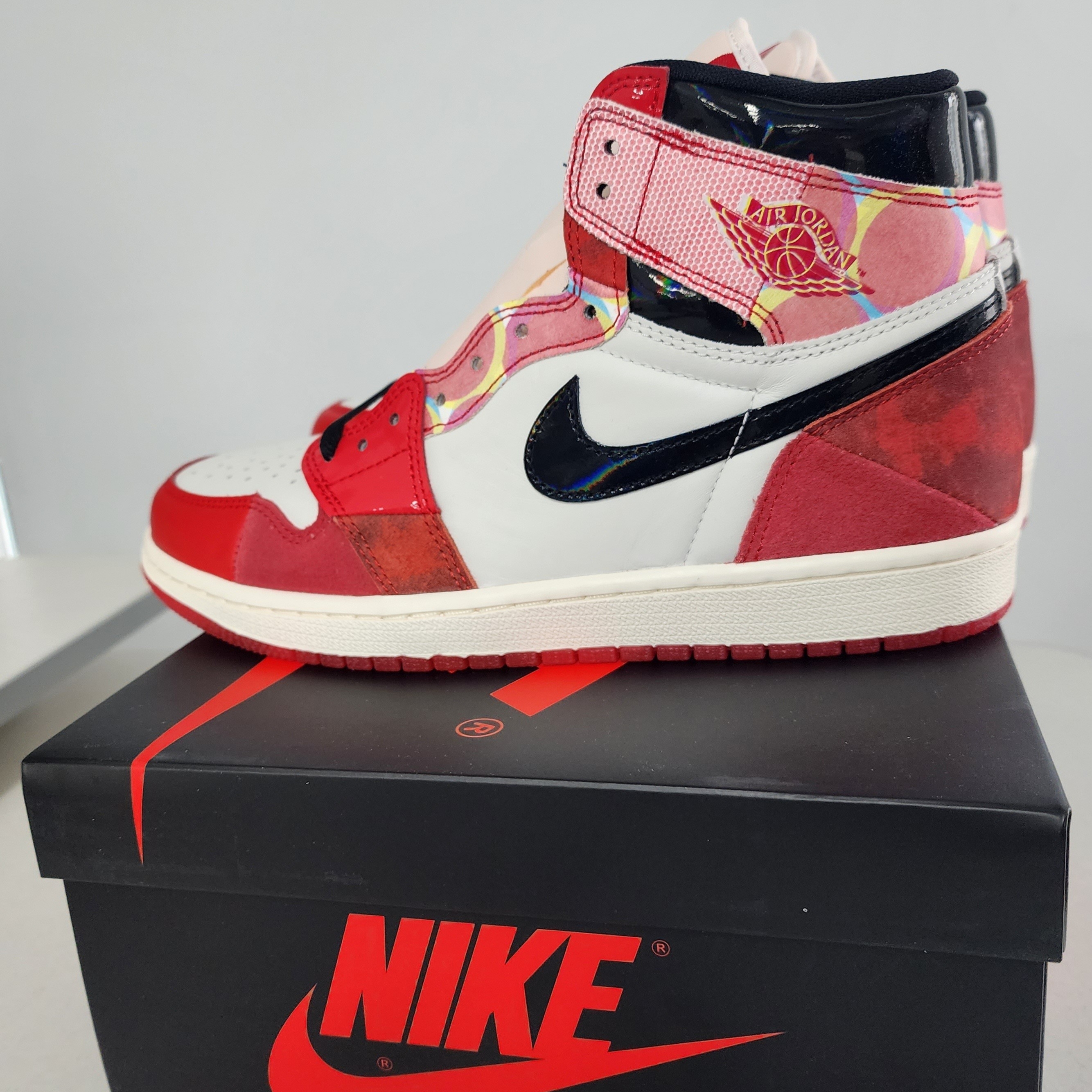 Jordan 1 Retro High Spider-Man Next Chapter 착용 스타일 - 3