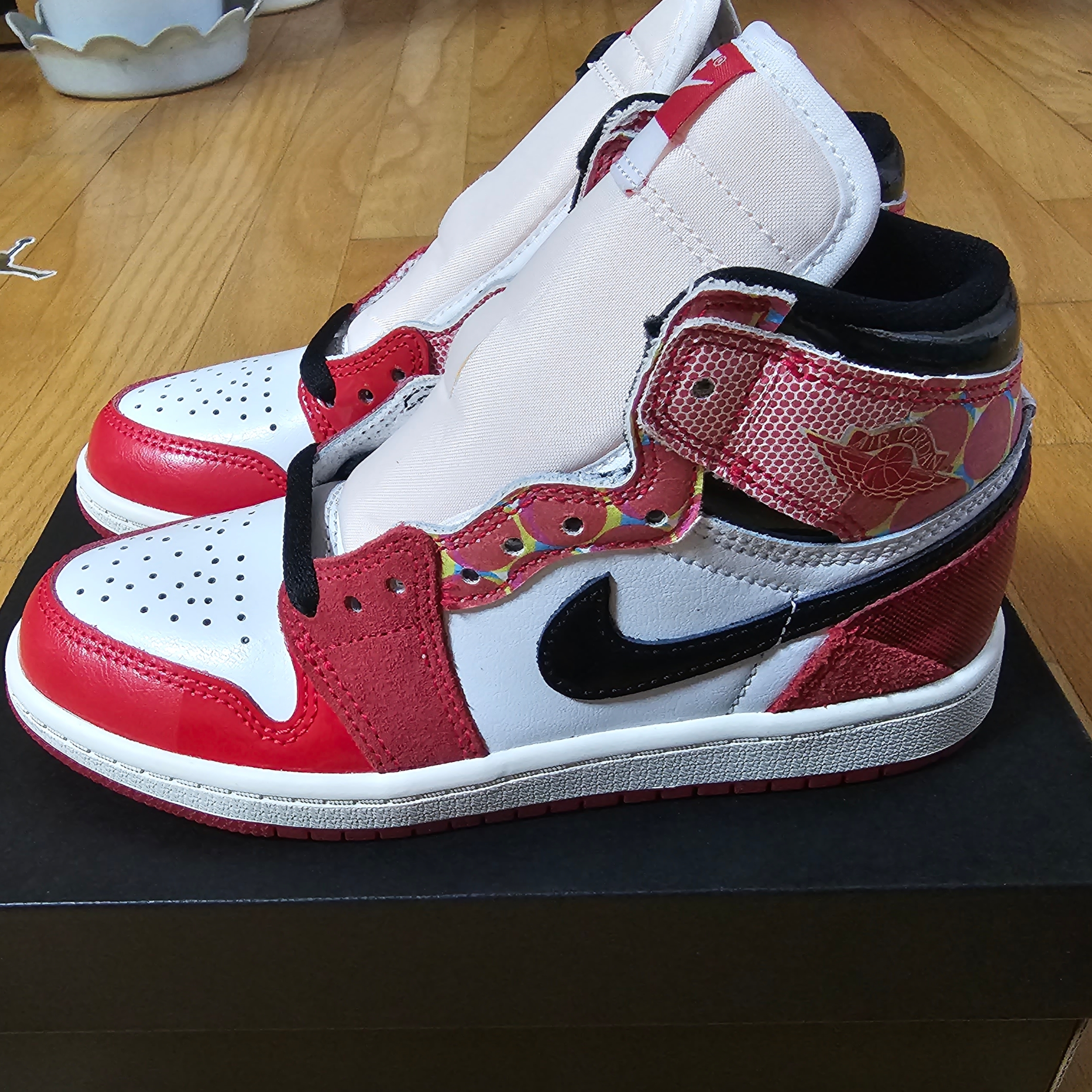 (PS) Jordan 1 Retro High Spider-Man Next Chapter 착용 스타일 - 2