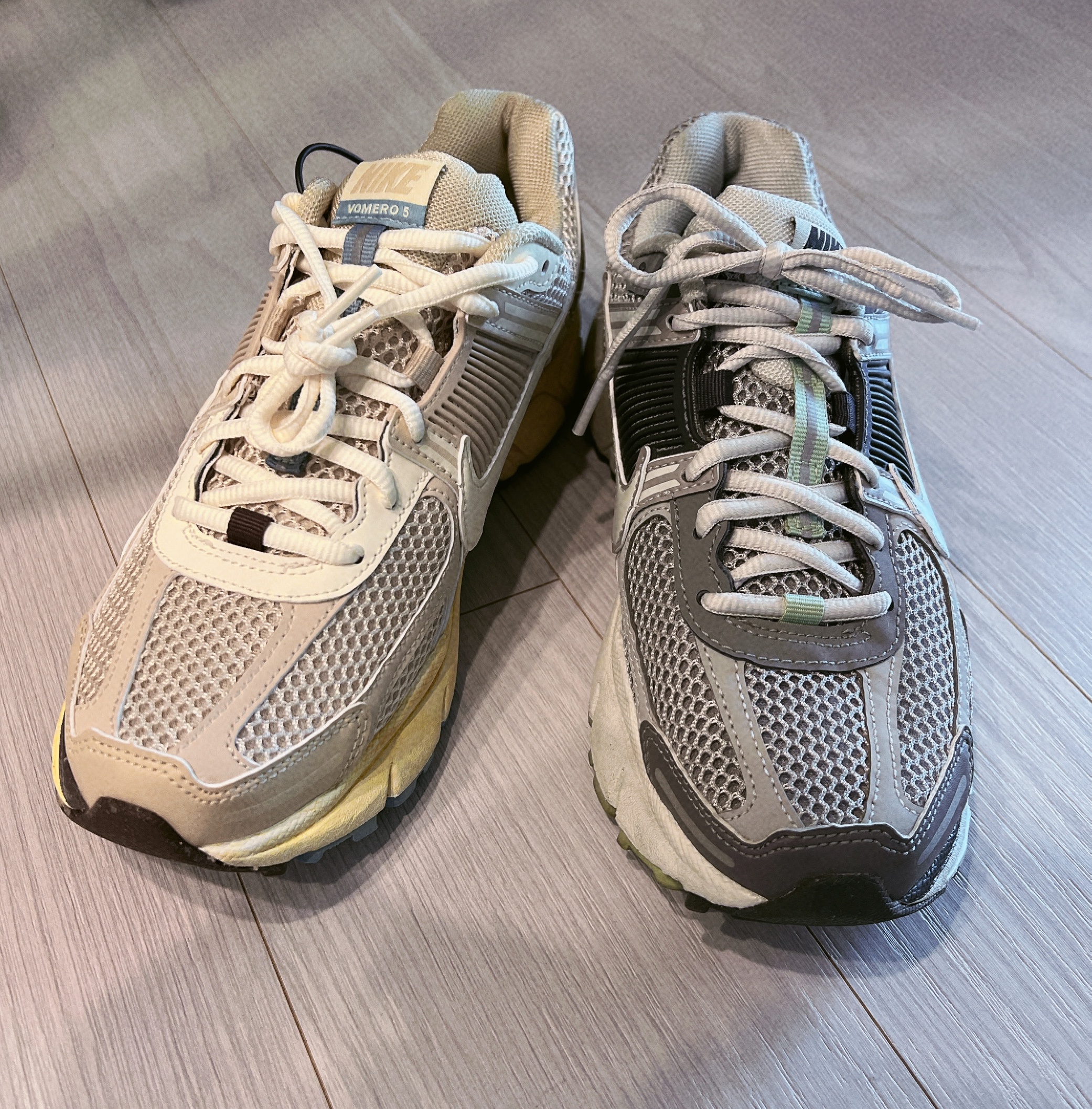 (W) Nike Zoom Vomero 5 Cobblestone and Flat Pewter 착용 스타일