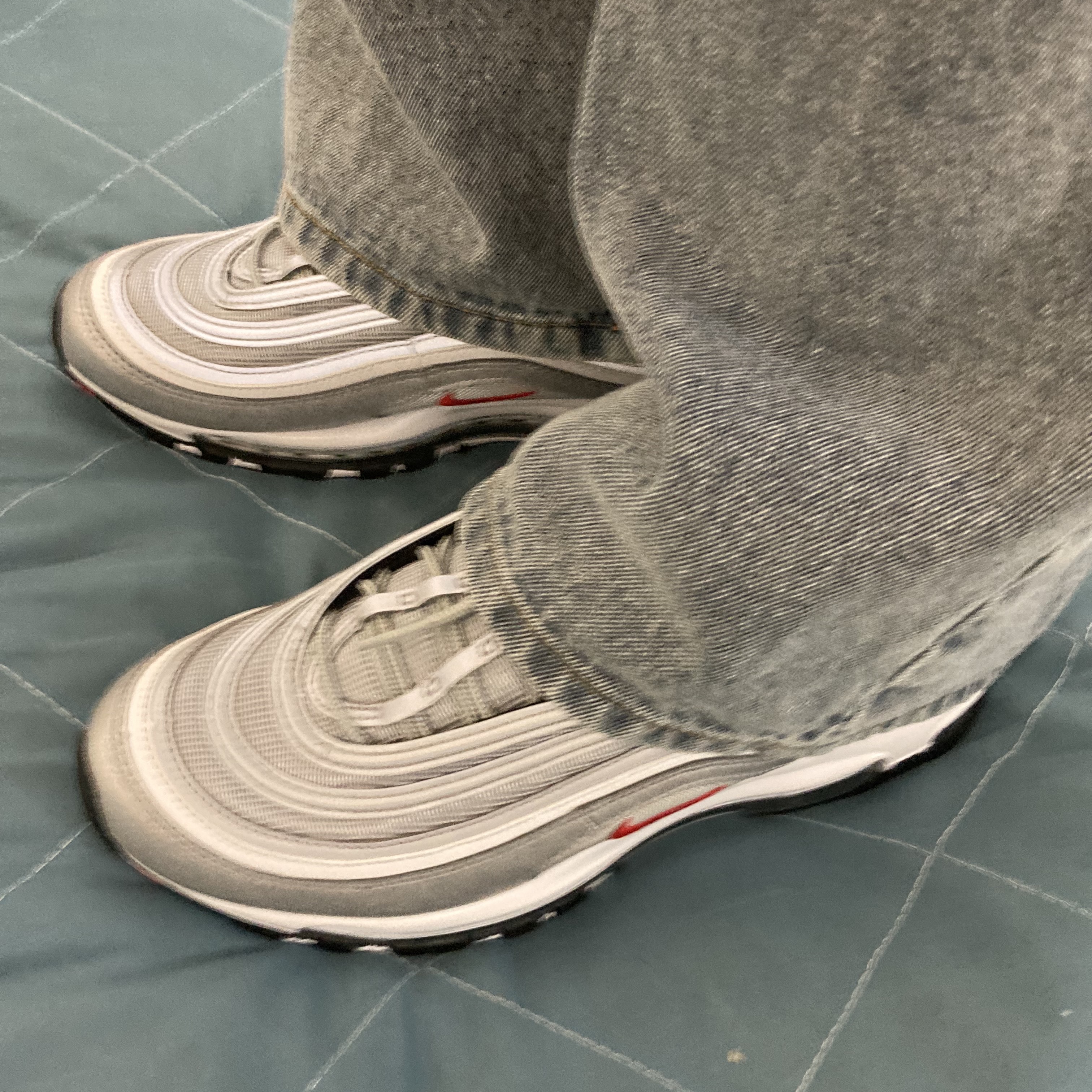 Nike Air Max 97 OG Silver Bullet 2022 착용 스타일 - 5