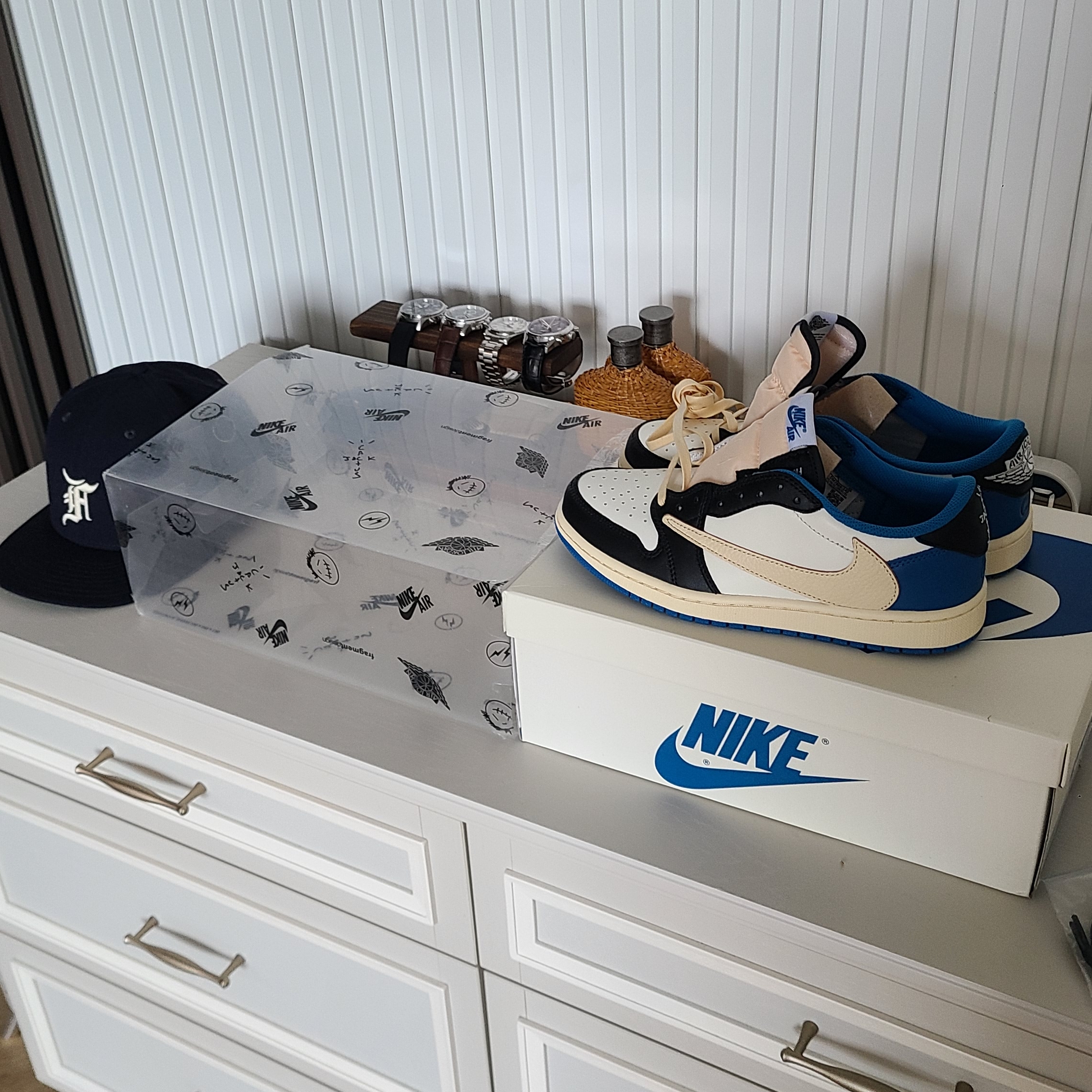 Jordan 1 x Travis Scott x Fragment Retro Low OG SP Military Blue 착용 스타일