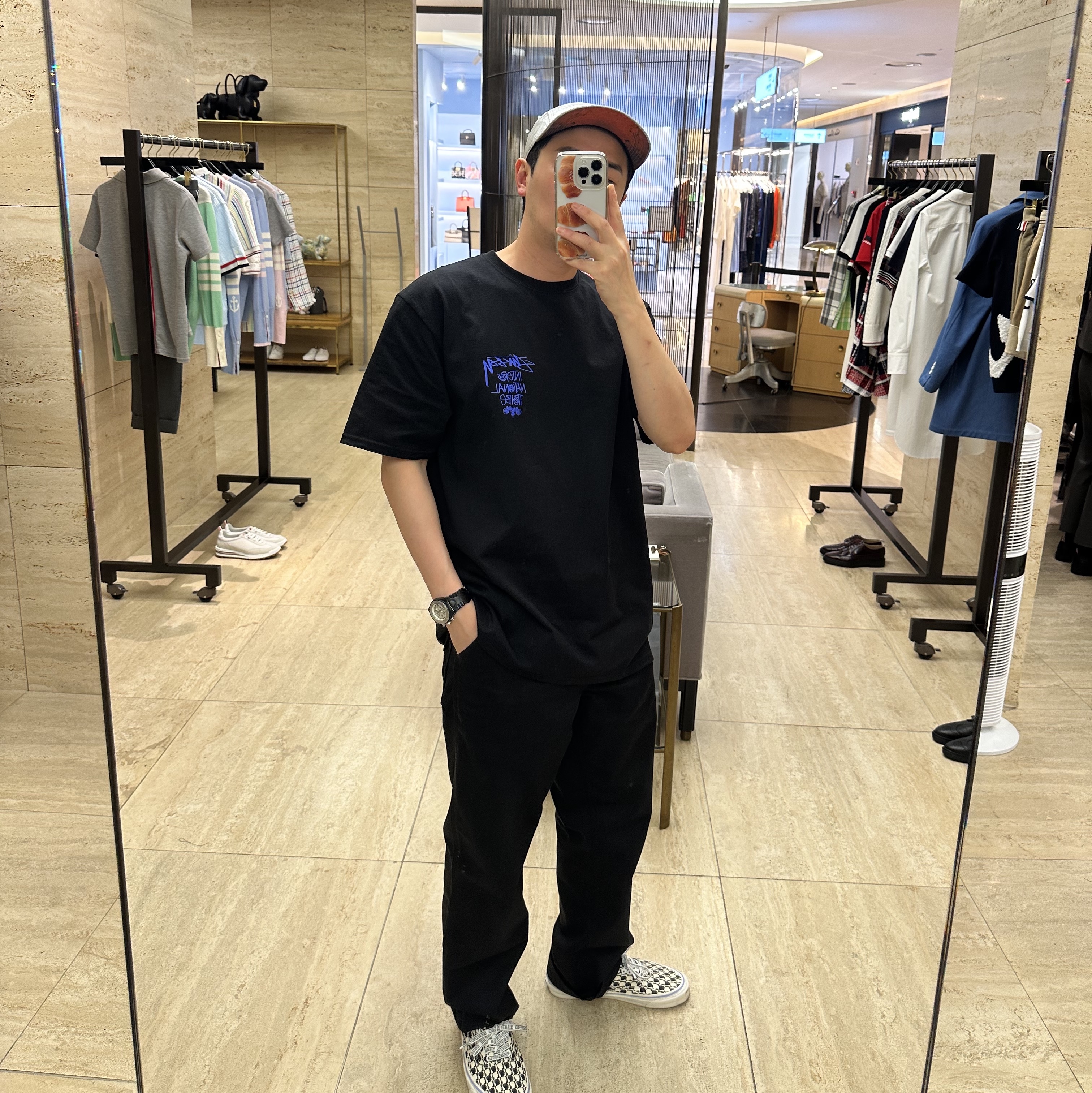 Stussy Tribe Stack T-Shirt Black, Vans Vault x Brain Dead OG Authentic LX Black White 착용 스타일 - 1