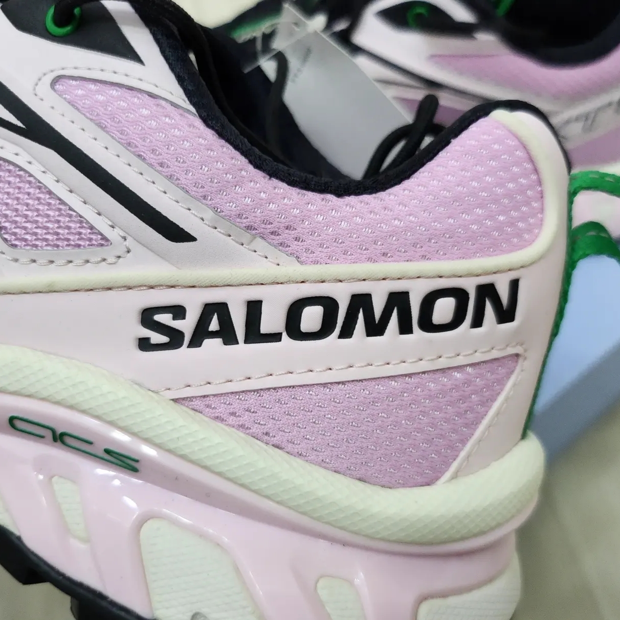 Salomon x Sandy Liang XT-6 Expanse Cradle Pink 착용 스타일 - 3