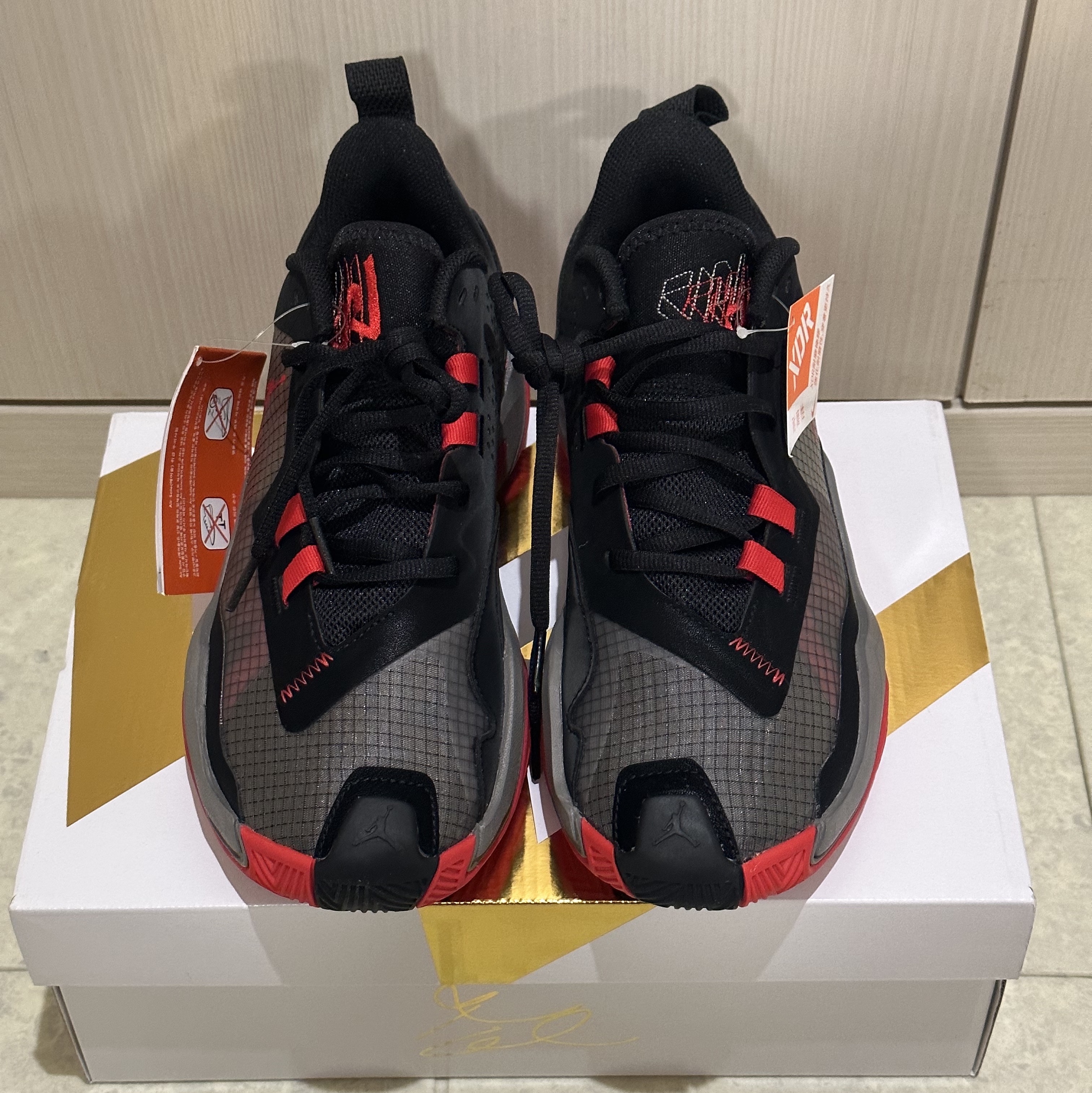 Jordan One Take 4 PF Black Red 착용 스타일 - 4
