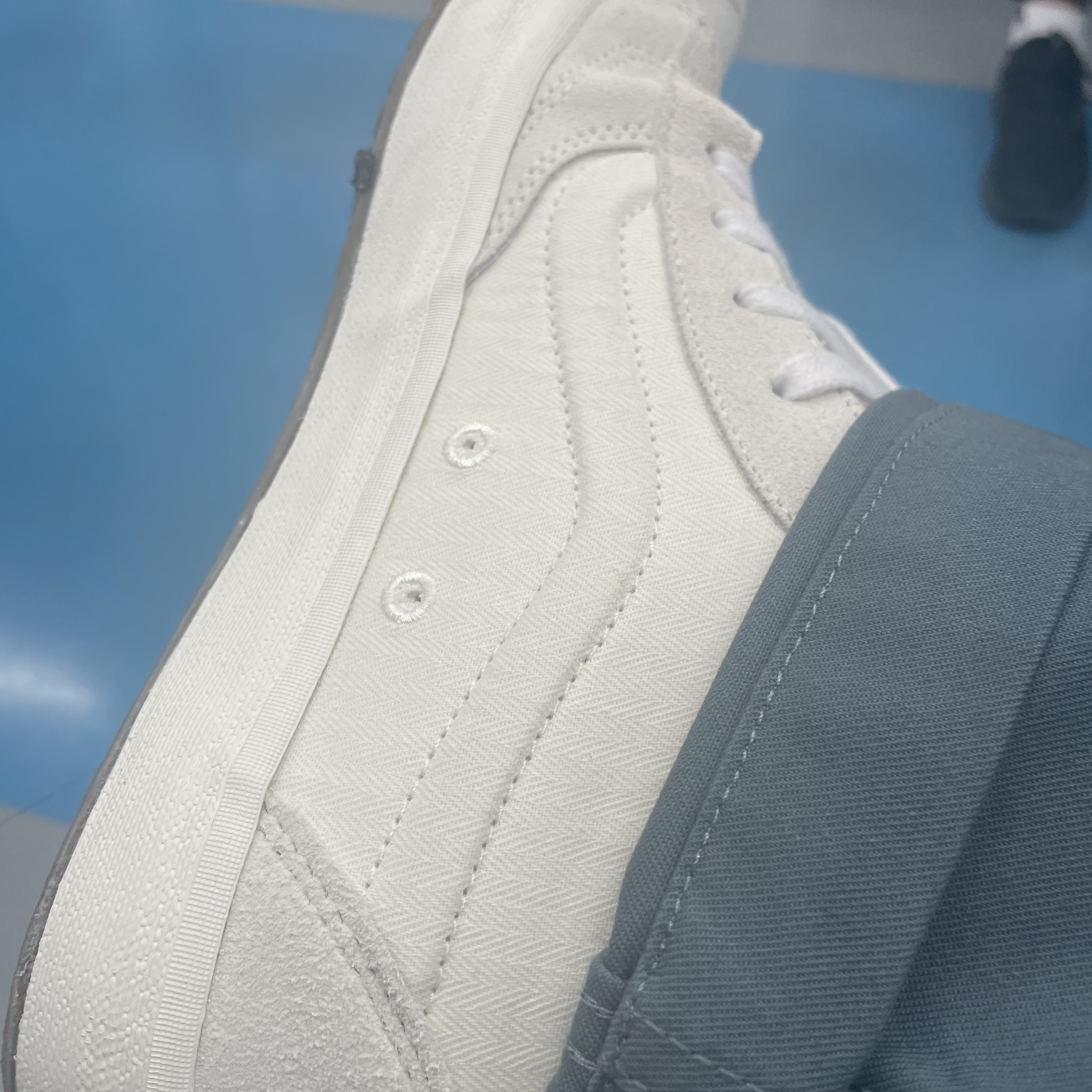 Vans The Lizzie Marshmallow 착용 스타일