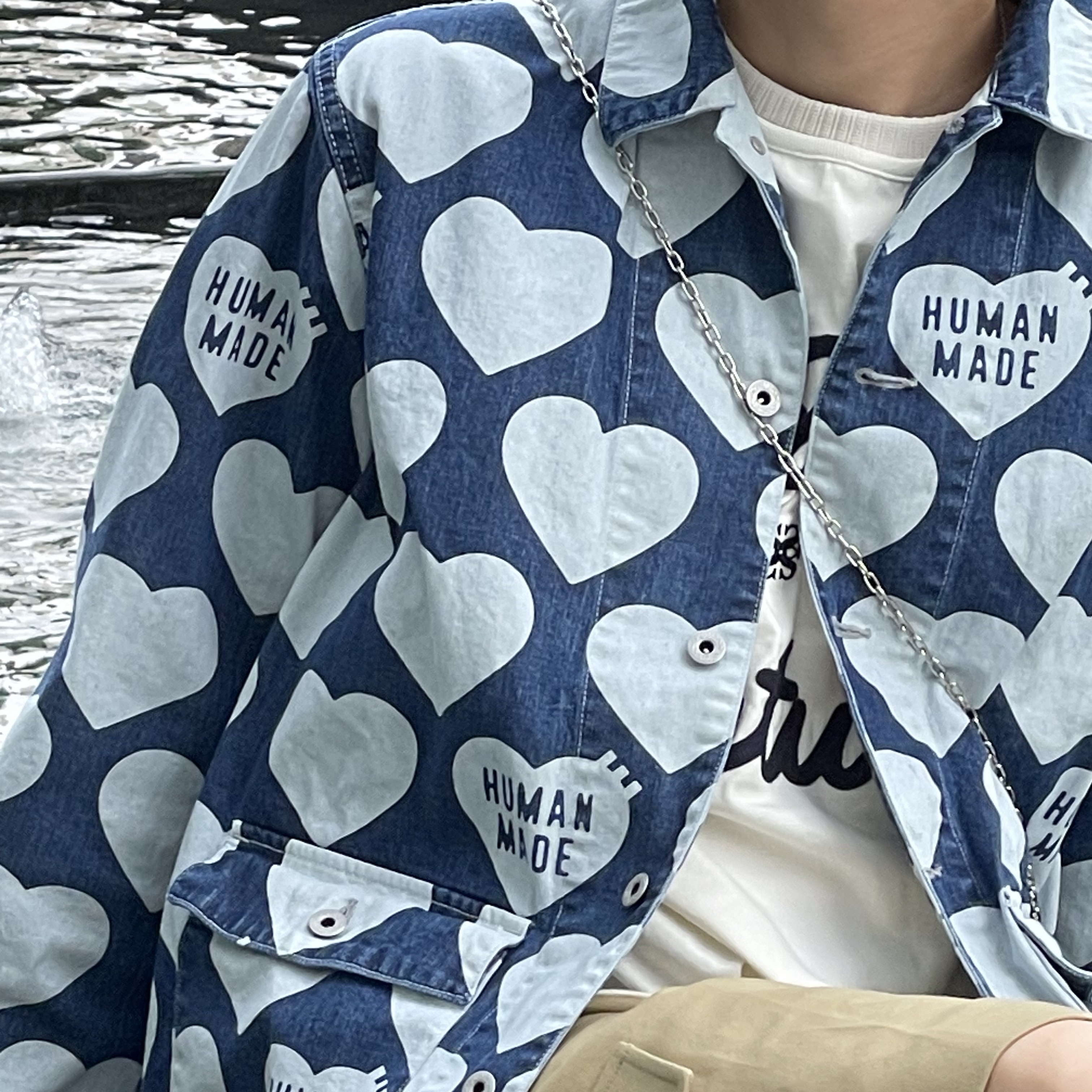 Human Made Heart Denim Coverall Jacket Indigo, Maison Mihara Yasuhiro Wayne OG Sole Leather Low-top Sneakers Black White 착용 스타일 - 3