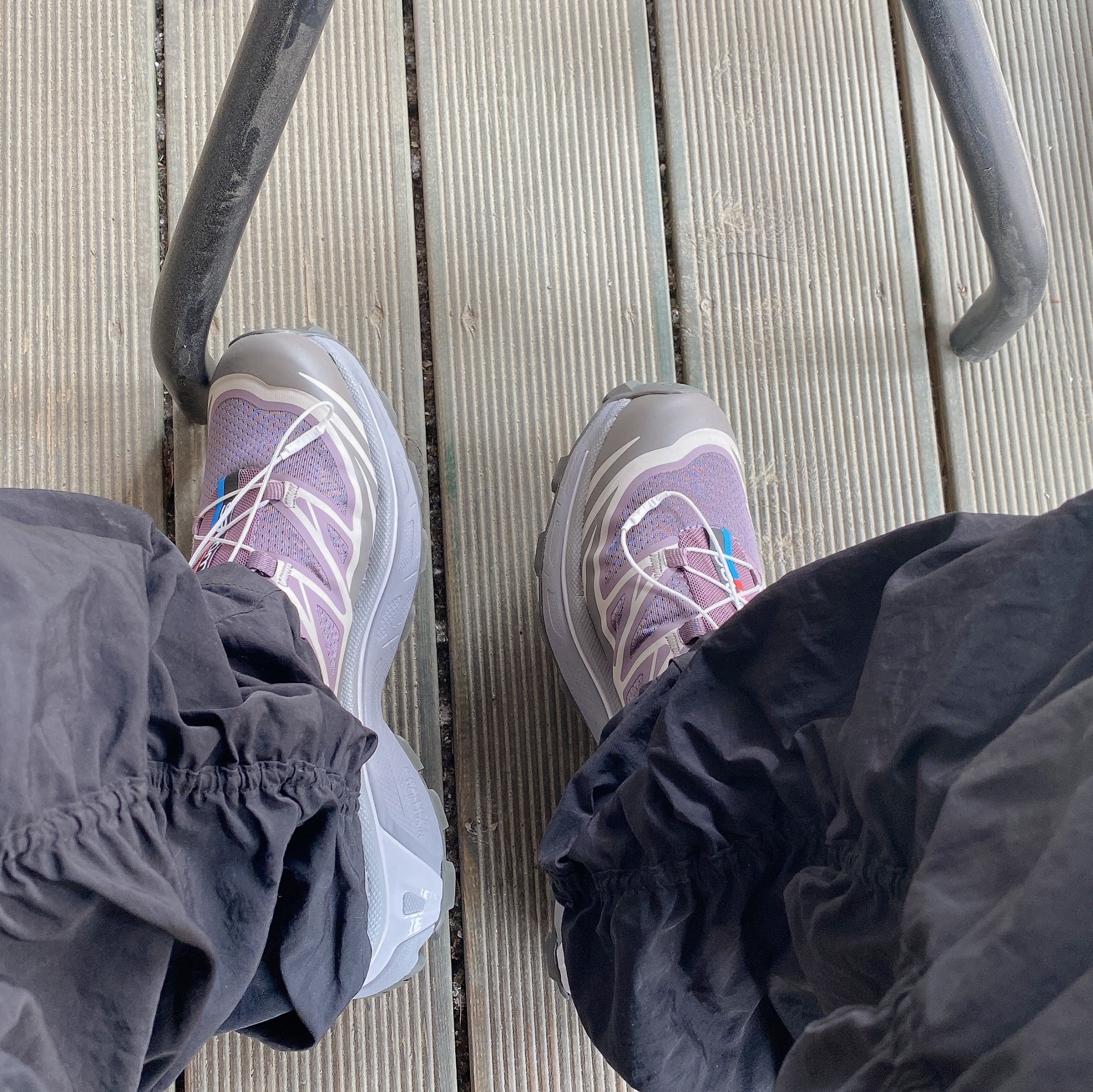 Salomon XT-6 Moonscape Plum Kitten 착용 스타일