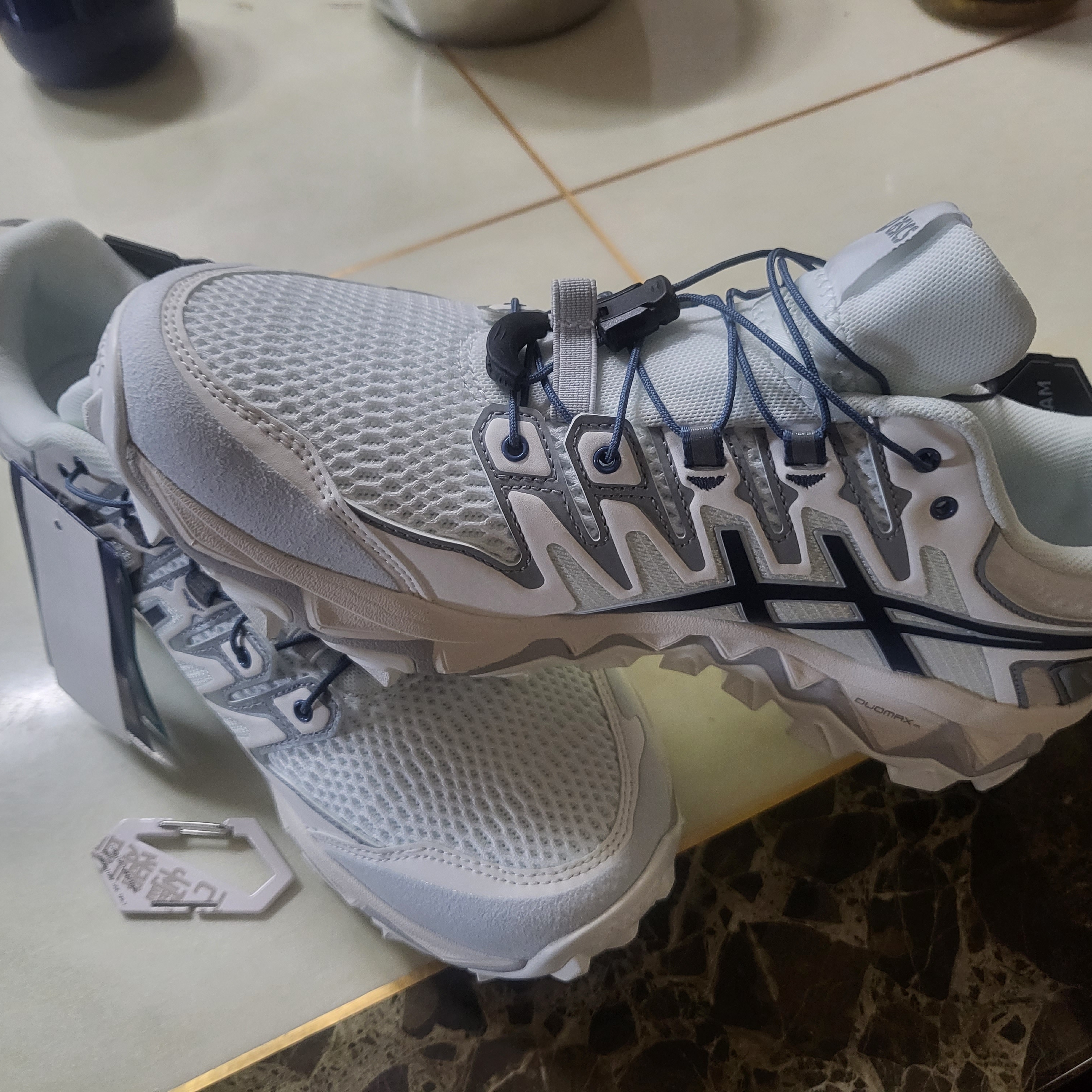Asics x Chemist Creations Gel FujiTrabuco 7 White 착용 스타일