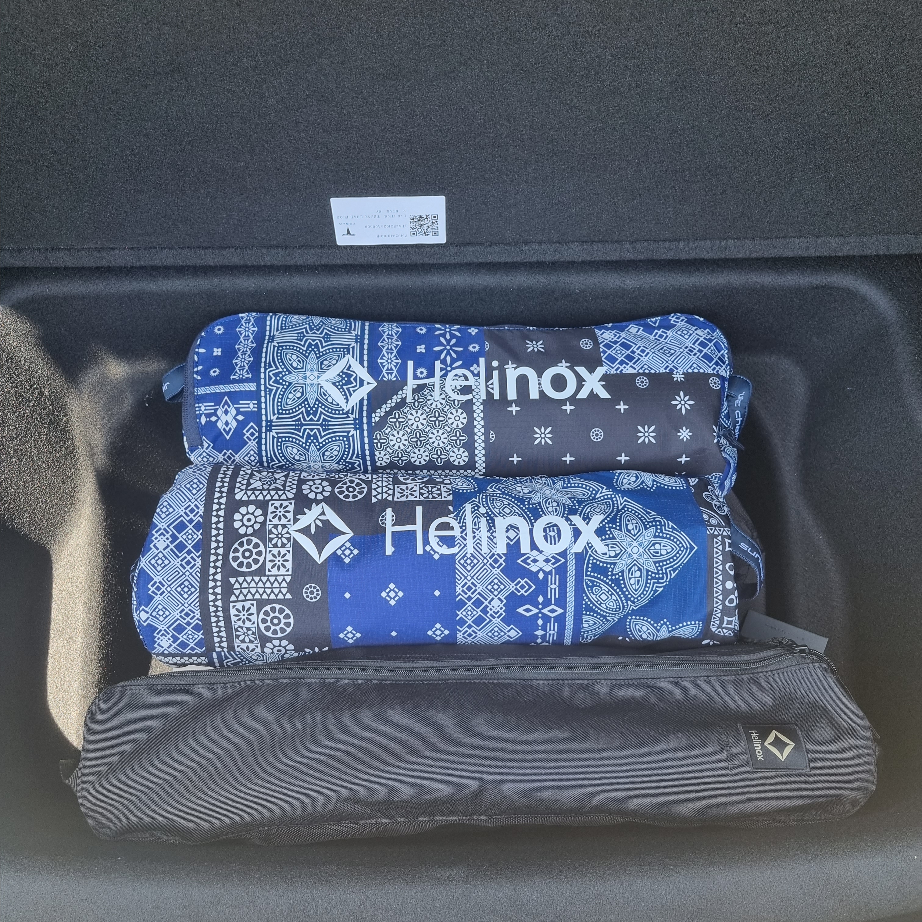 Helinox Sunset Chair Blue Bandanna Quilt 착용 스타일