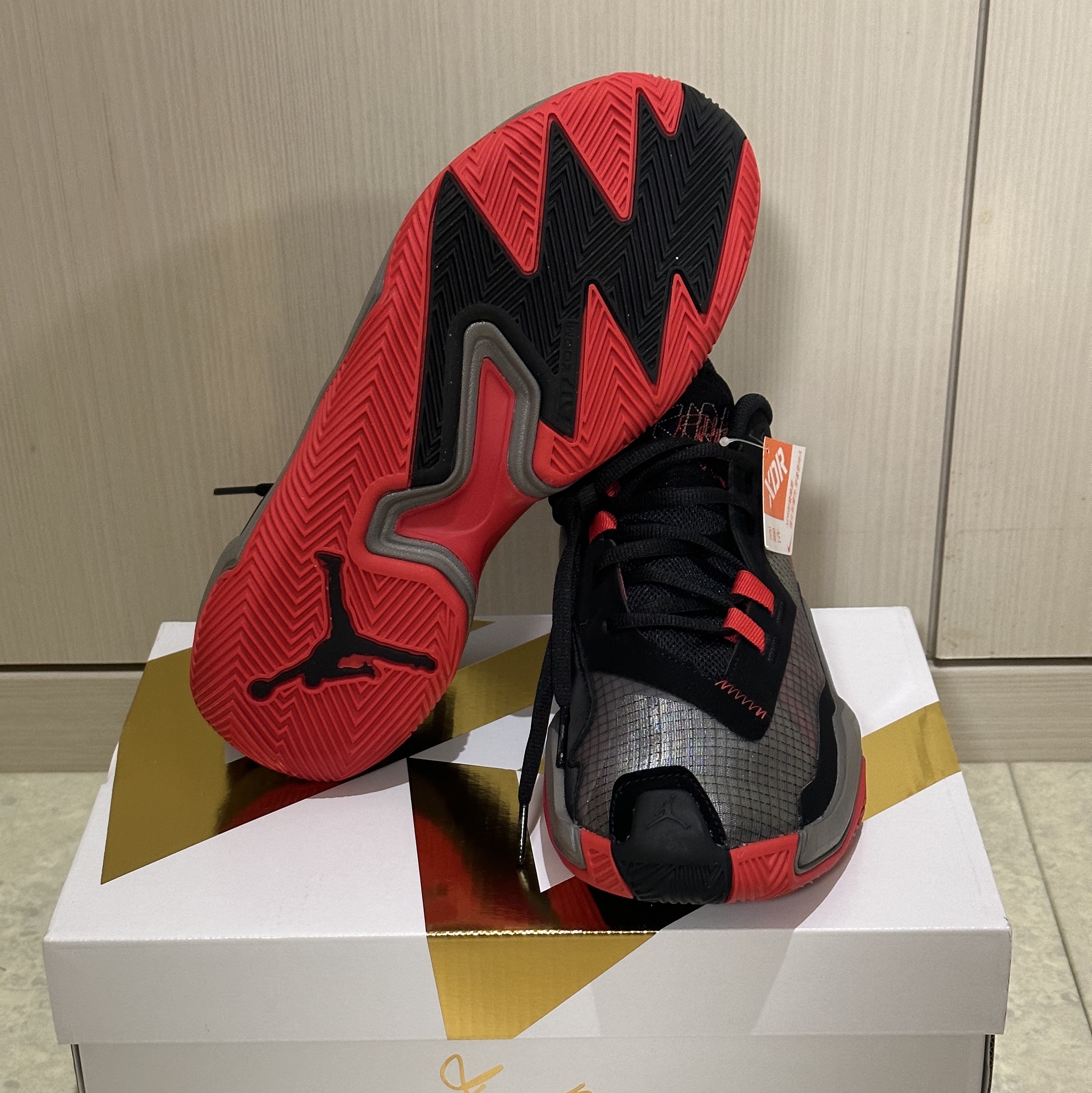 Jordan One Take 4 PF Black Red 착용 스타일 - 5