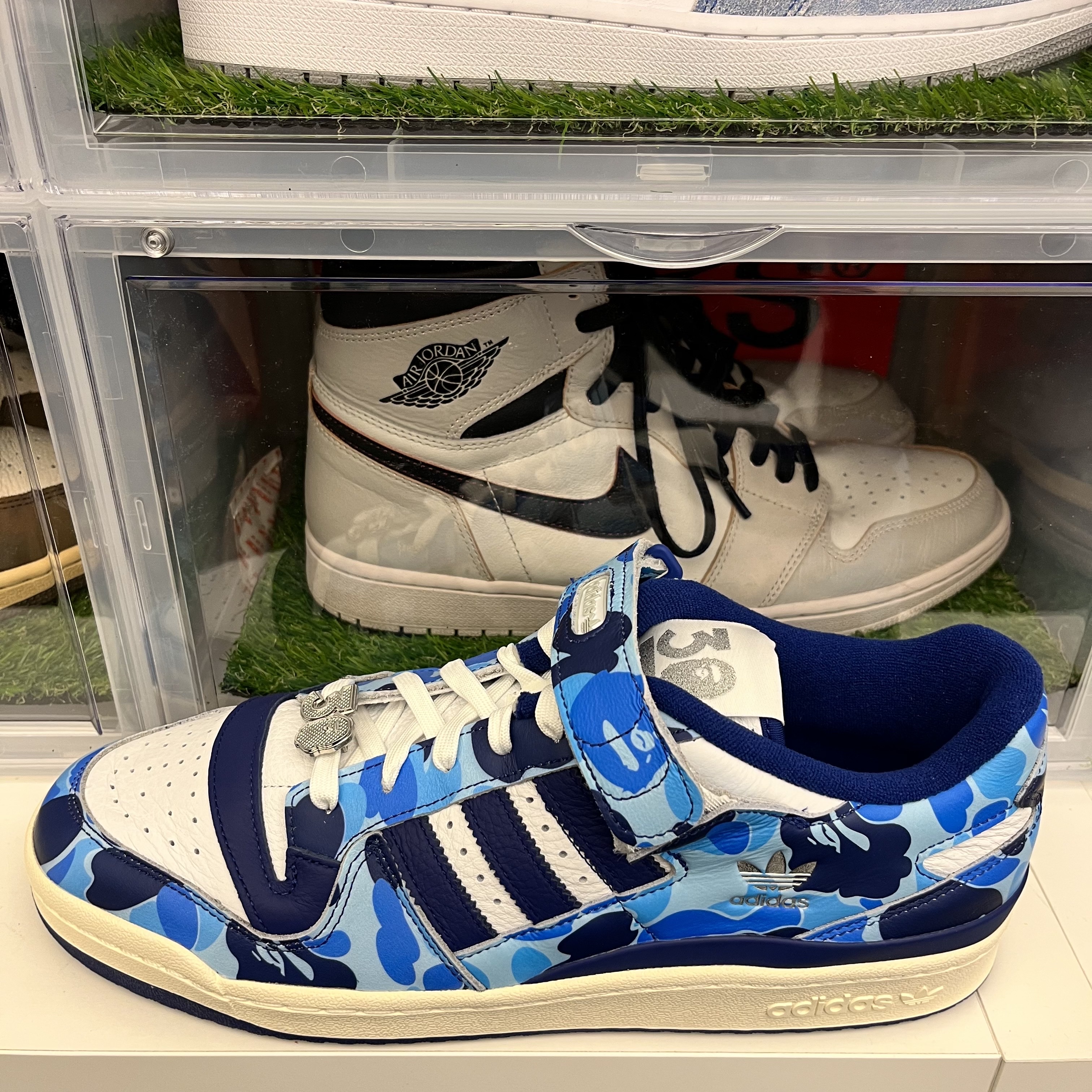 Adidas x BAPE Forum 84 Low Blue Camo 착용 스타일 - 3