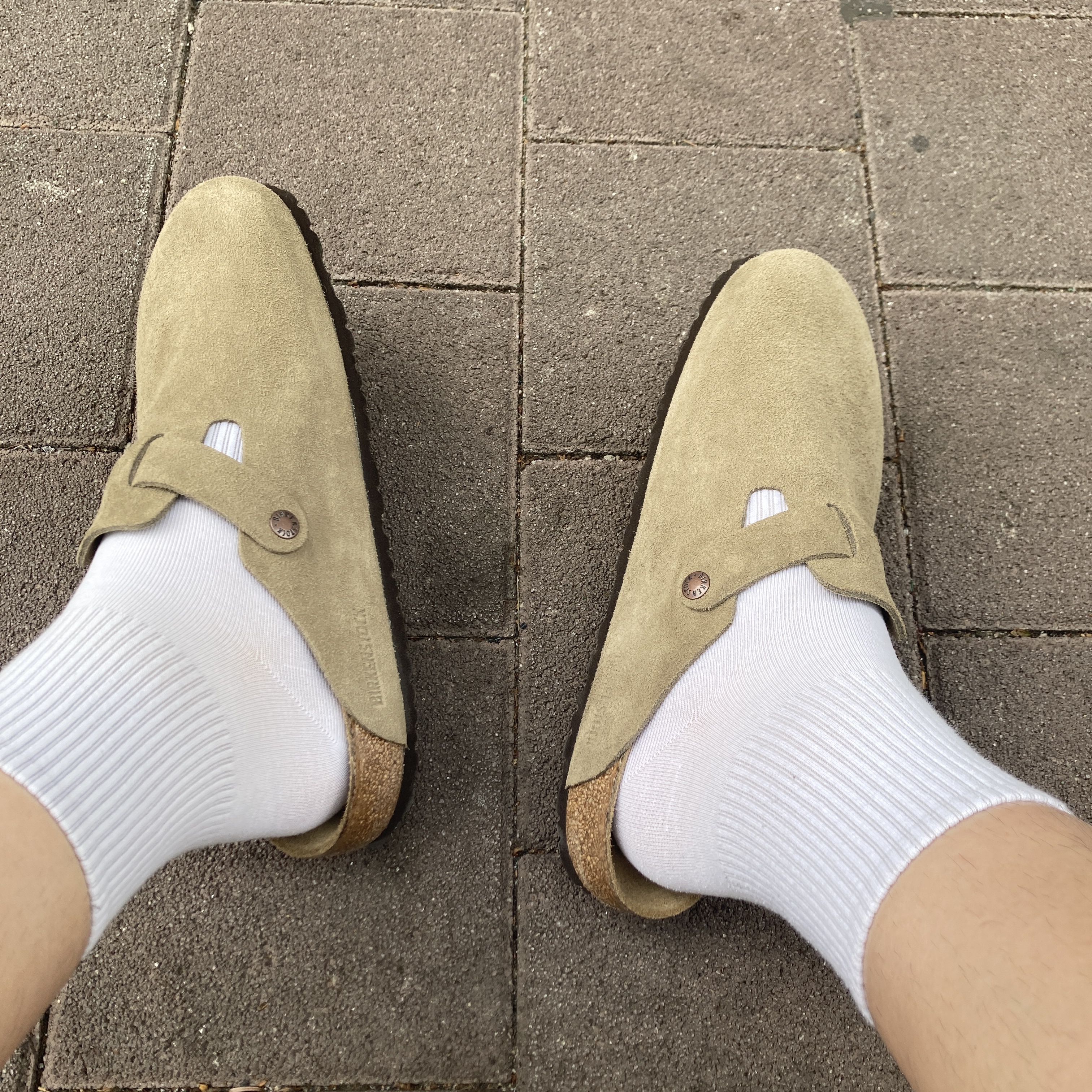 Birkenstock Boston Soft Footbed Taupe - Regular 착용 스타일