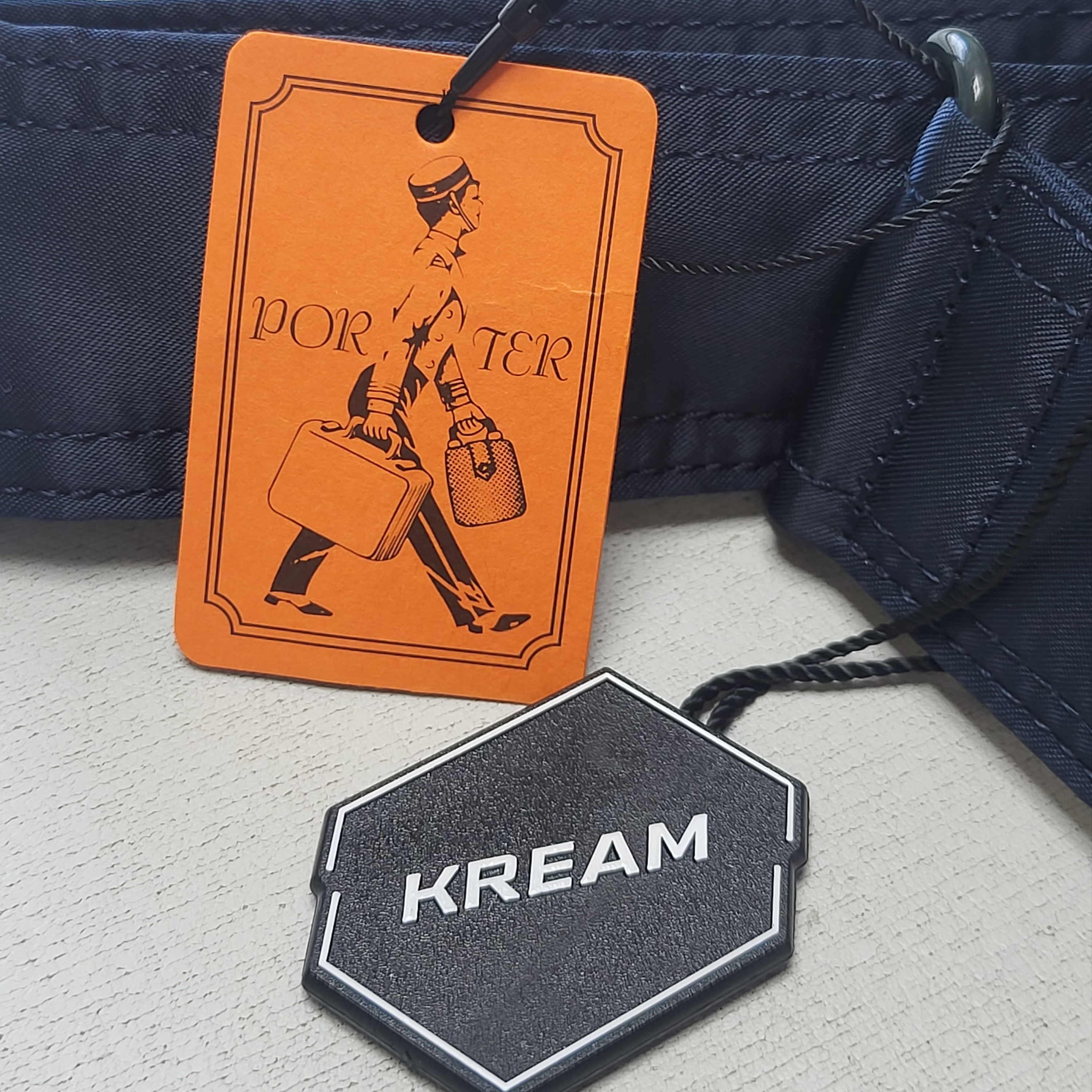 Porter Tanker Shoulder Bag S Iron Blue 착용 스타일 - 2
