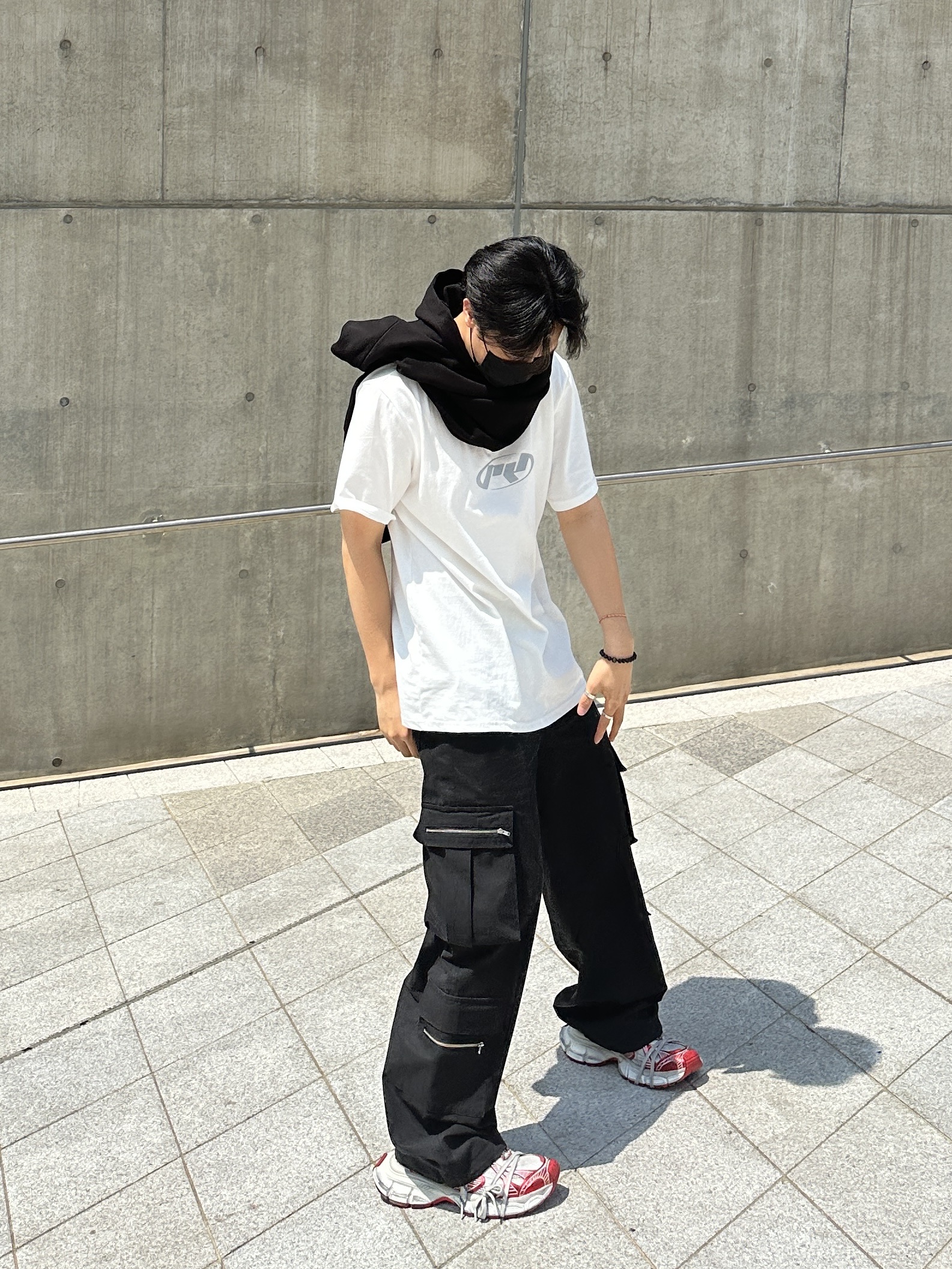 Balenciaga 3XL Sneakers White Red 착용 스타일