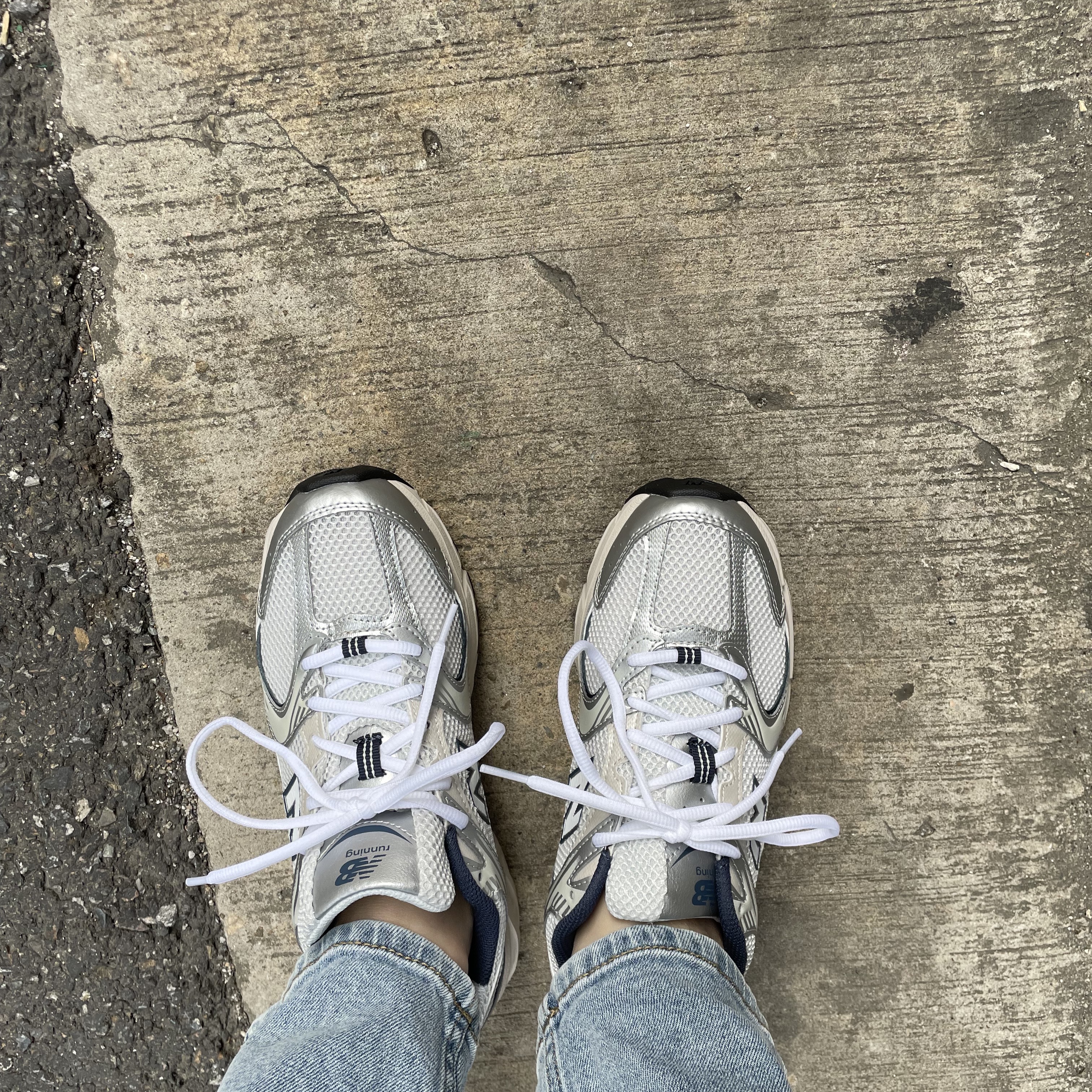New Balance 530 Steel Grey 착용 스타일