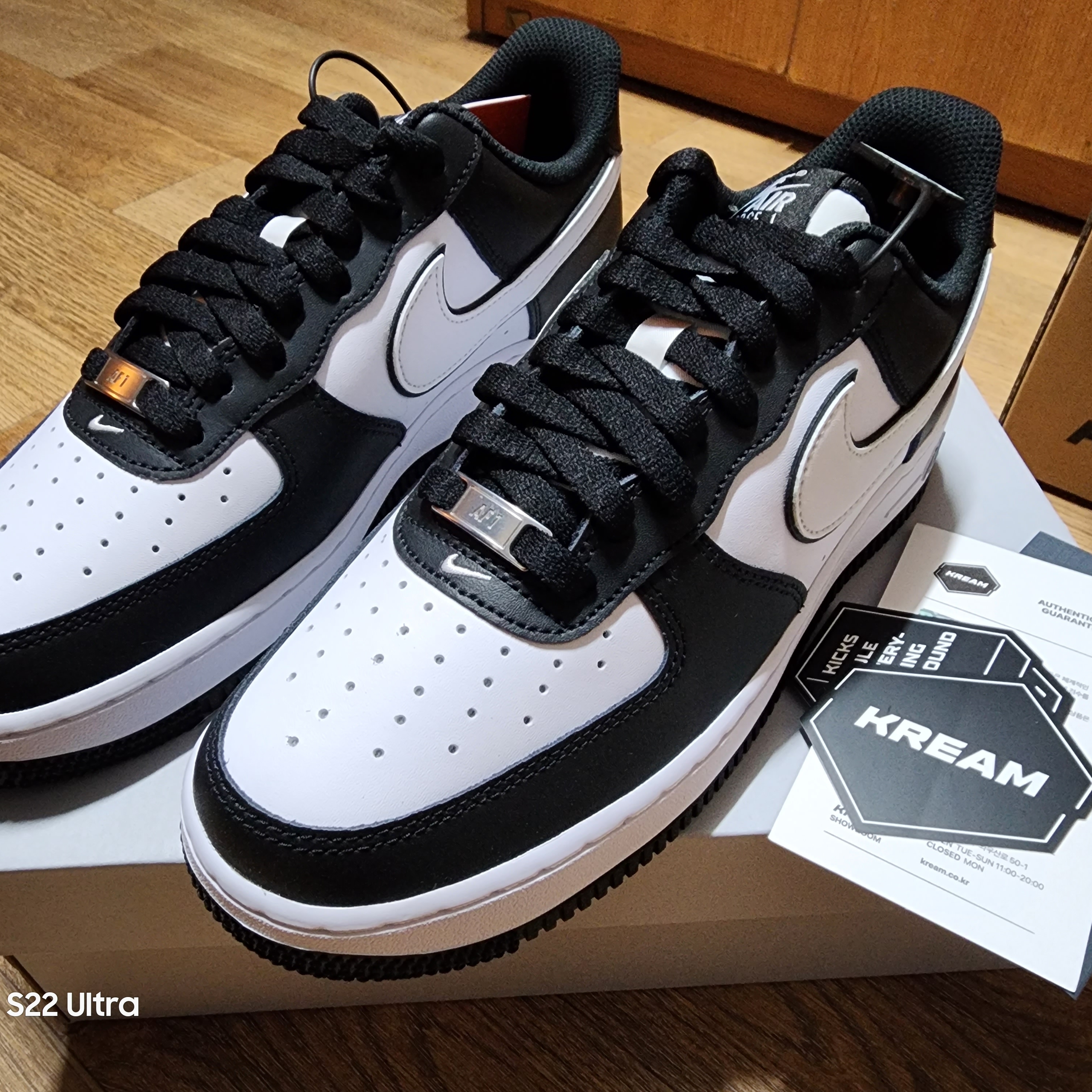 Nike Air Force 1 '07 Black White 착용 스타일 - 1