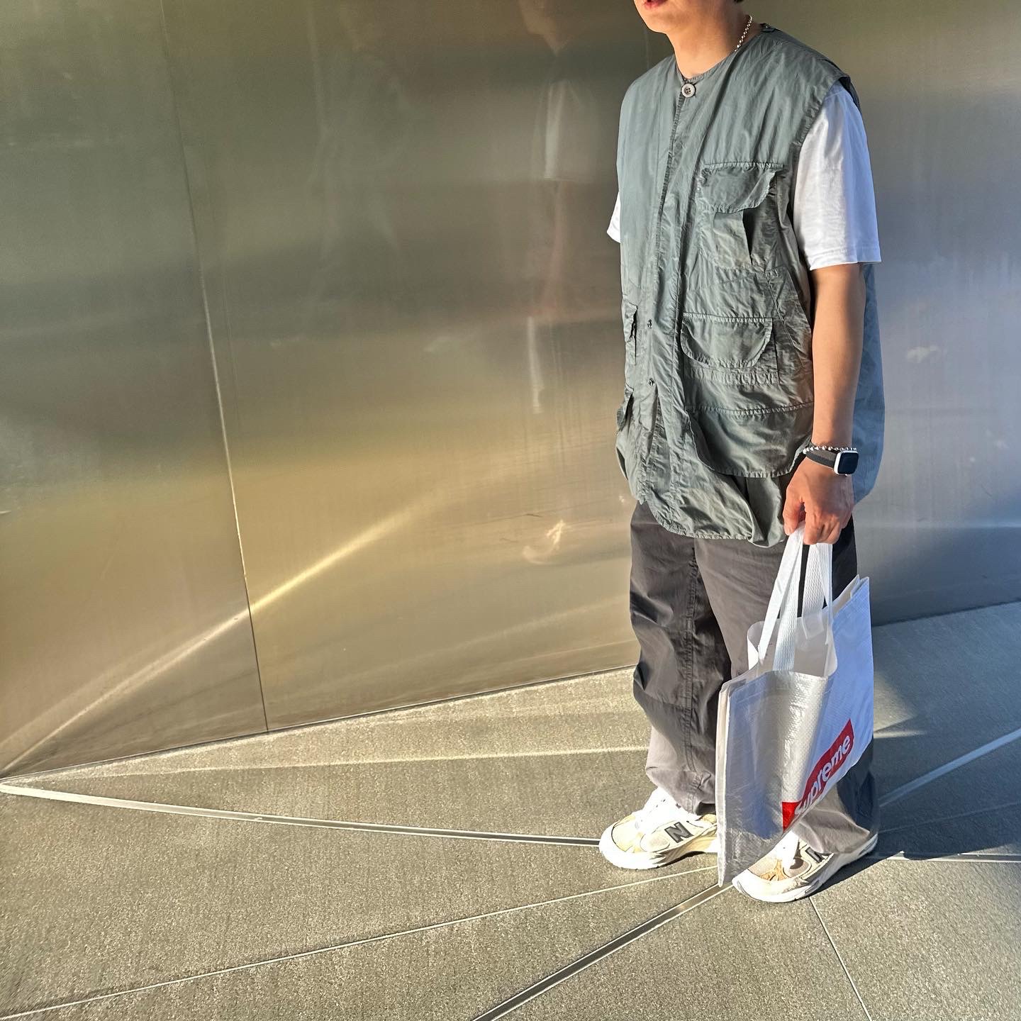 New Balance x JJJJound 991 Made in UK Grey, Stussy Nyco Over Trousers Washed Black 착용 스타일 - 2