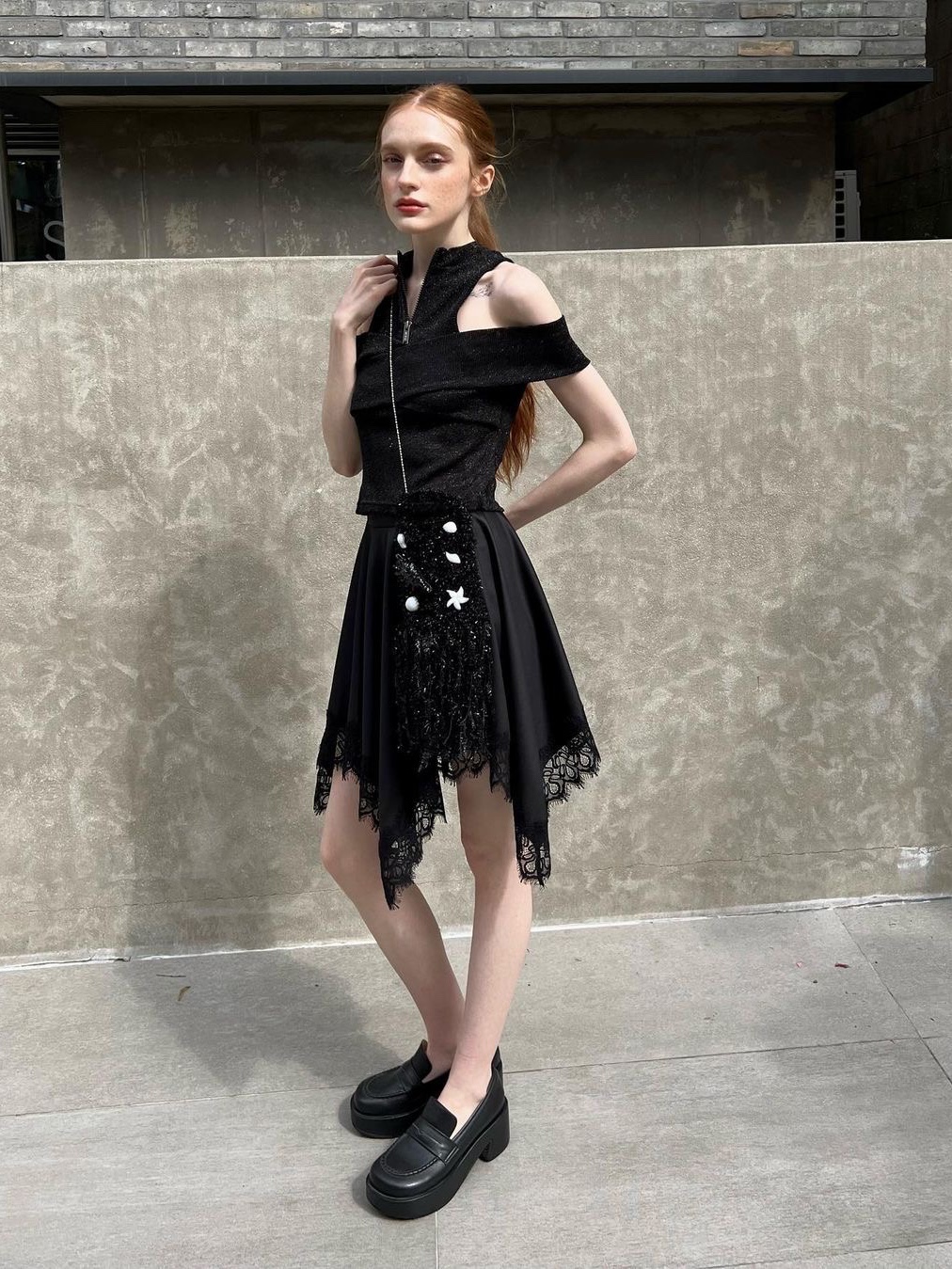 KYO Women Lace Handkercheif Skirt Black 착용 스타일 - 1